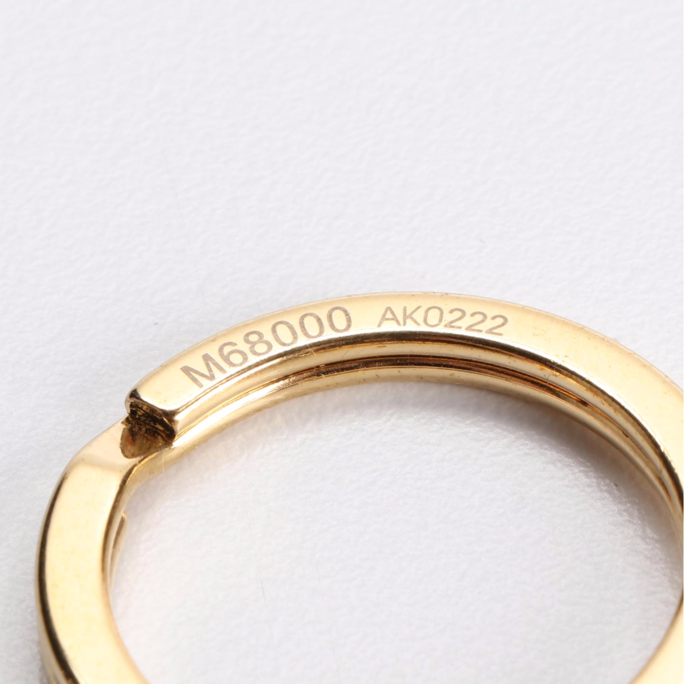 Louis Vuitton LV Circle Bag Charm Key Holder in Gold Tone Metal