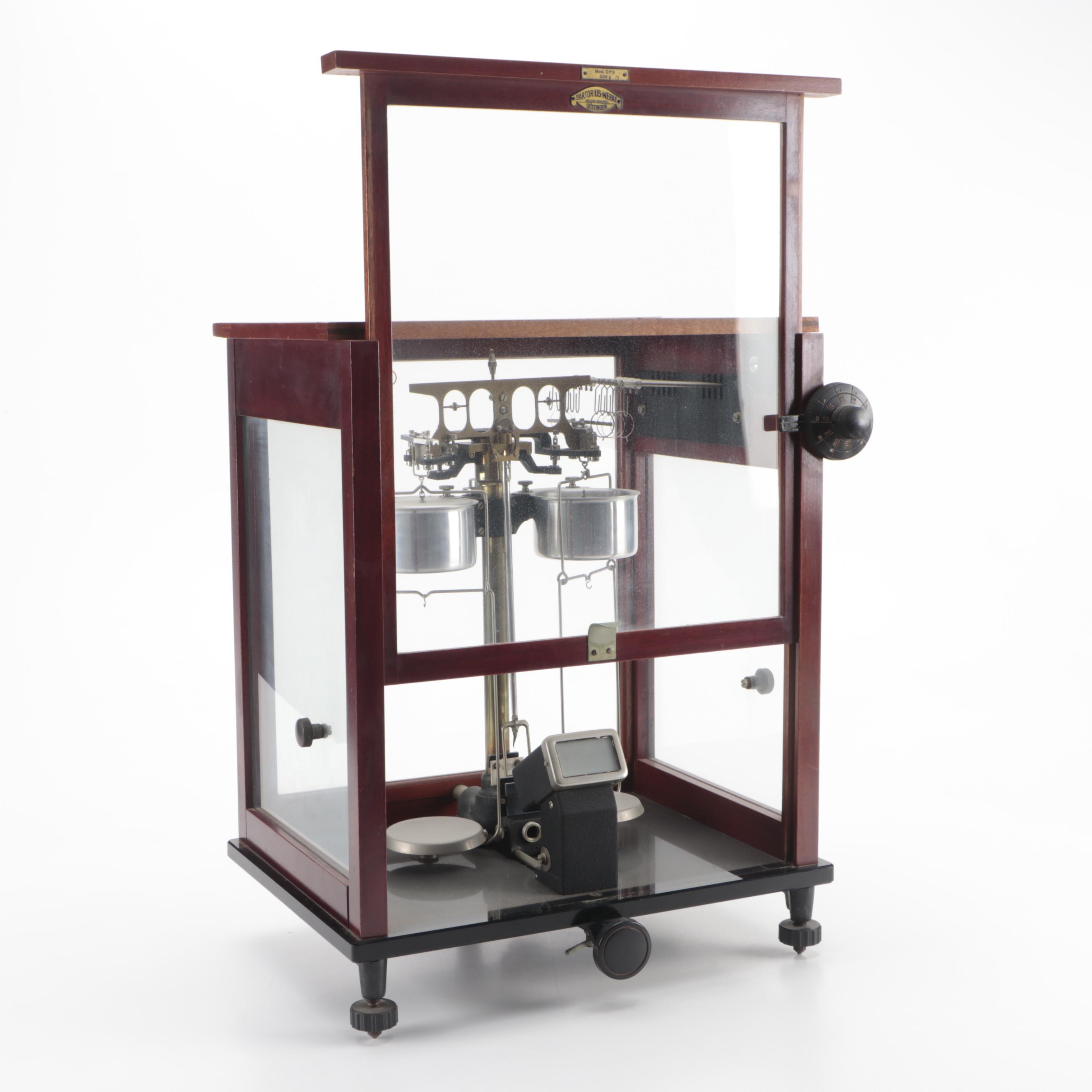 Sartorius-Werke Mechanical Analytical Balancing Scale with Weights, Mid-20th C.