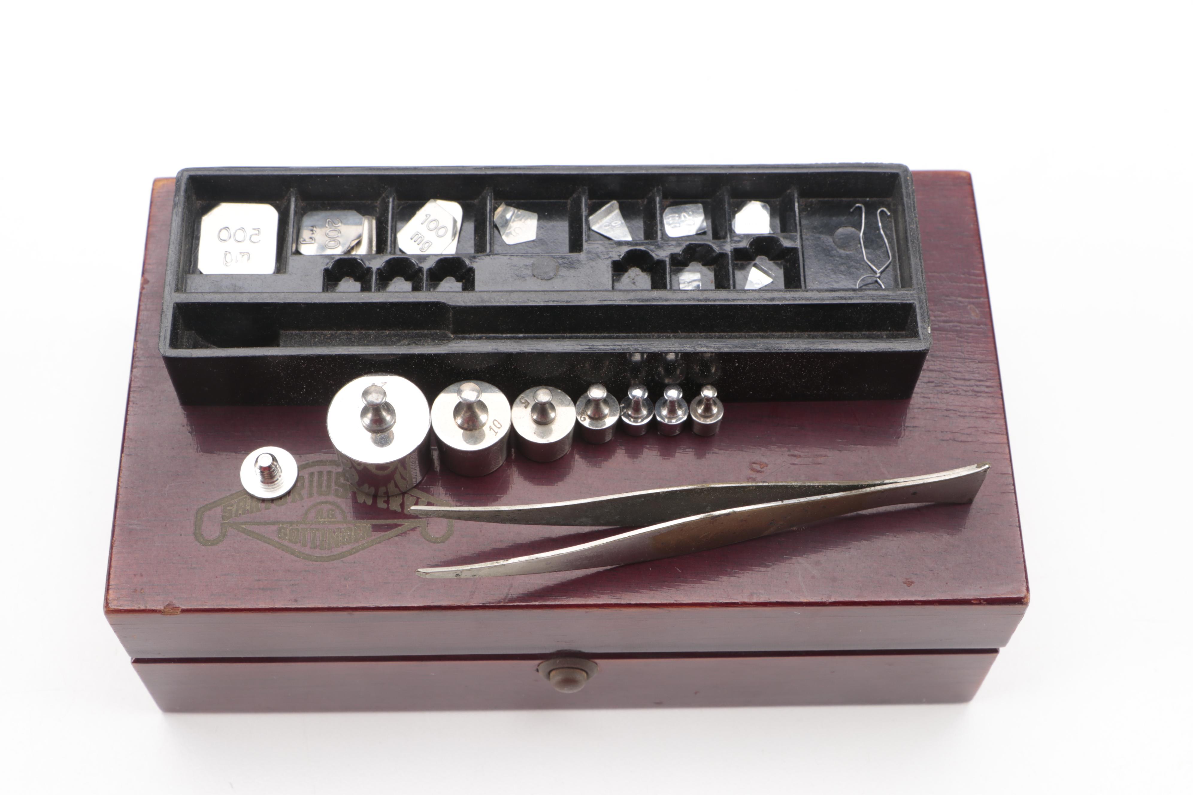 Sartorius-Werke Mechanical Analytical Balancing Scale with Weights, Mid-20th C.