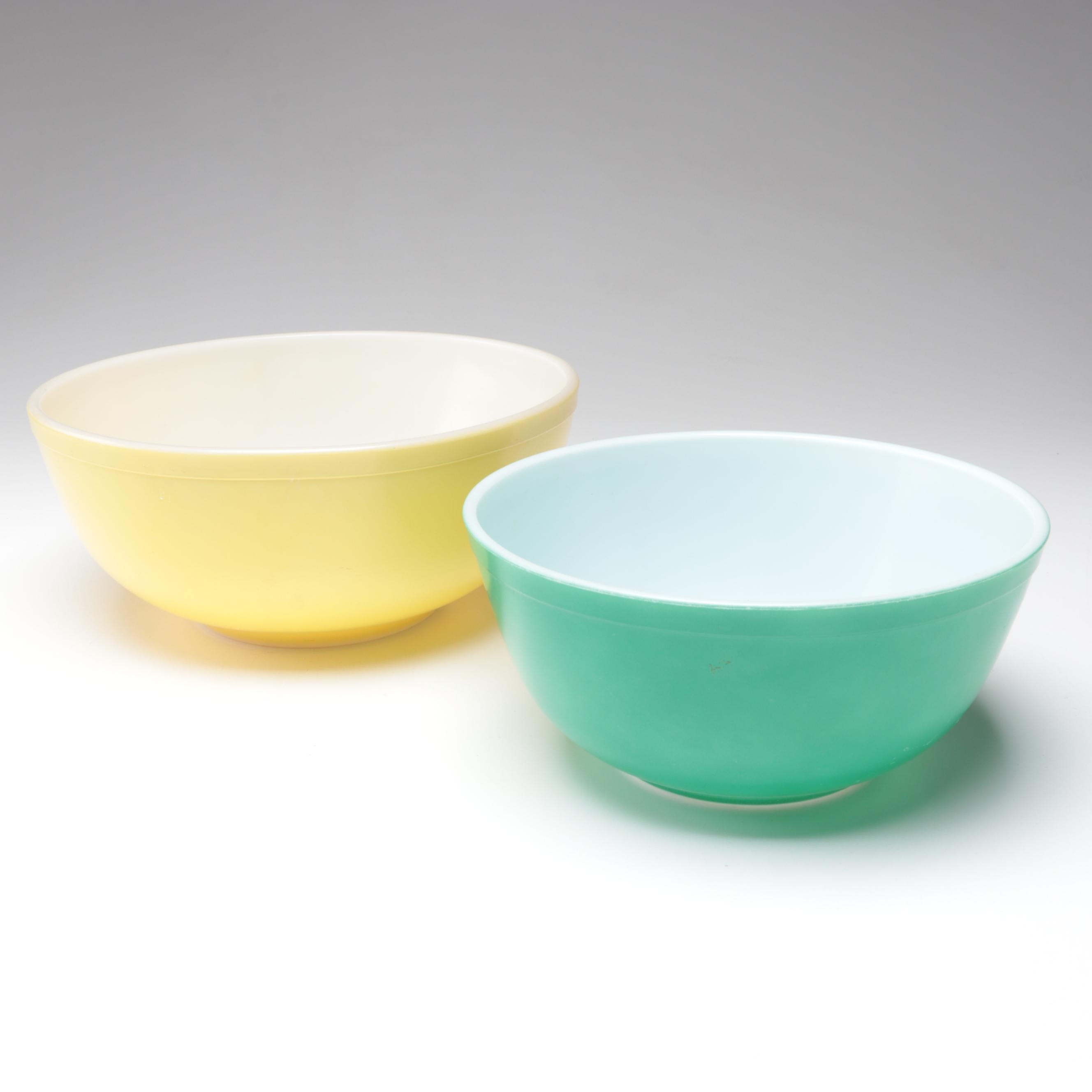 Pyrex "Primary Colors" Mixing Bowls with Pyrex Refrigerator Dishes