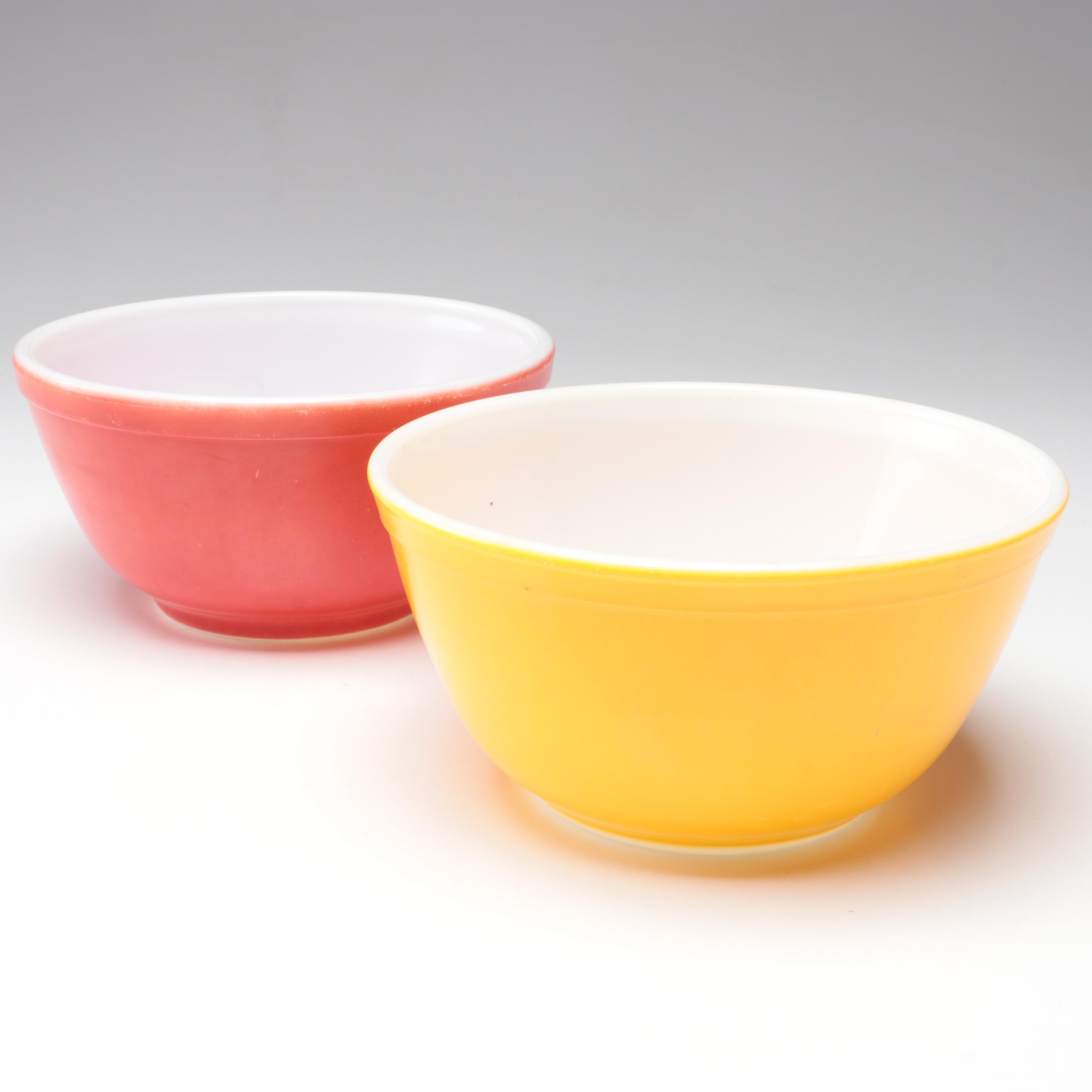 Pyrex Mixing Bowls, Casserole Dishes and Refrigerator Jars, Mid to Late 20th C.