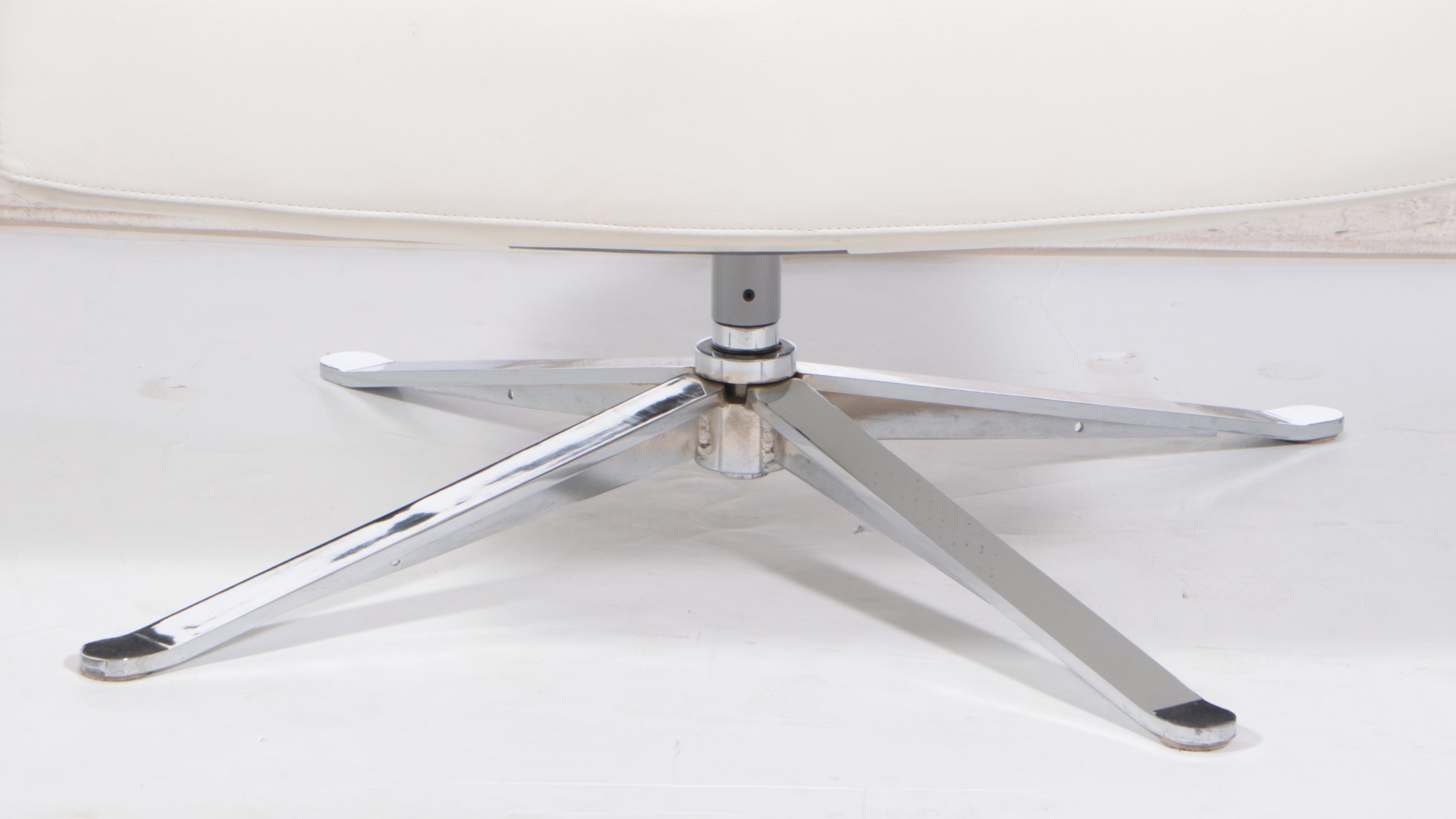 American Leather "Hugo" Modernist Style Chrome and Leather Swivel Lounge Chair