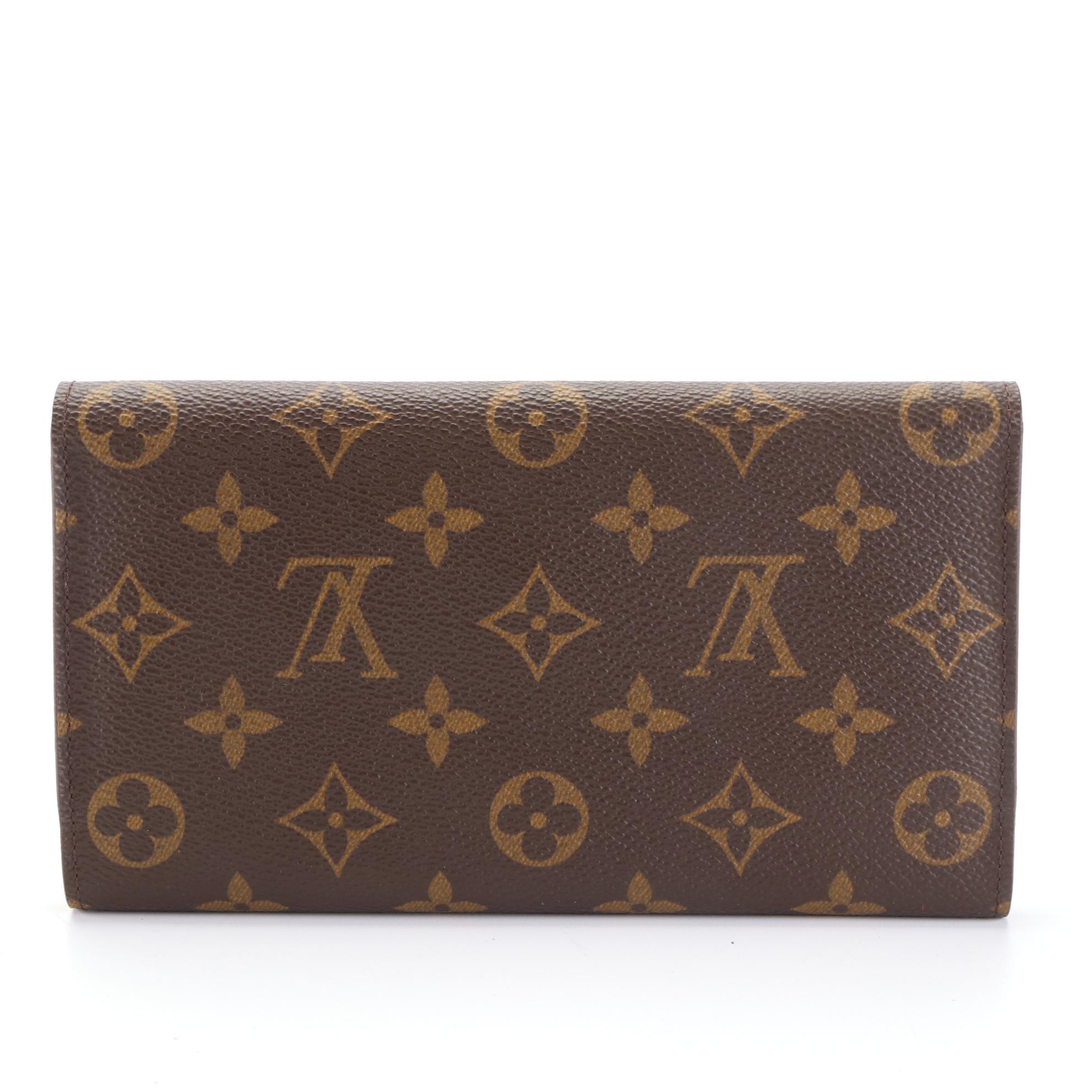 Louis Vuitton International Wallet in Monogram Canvas