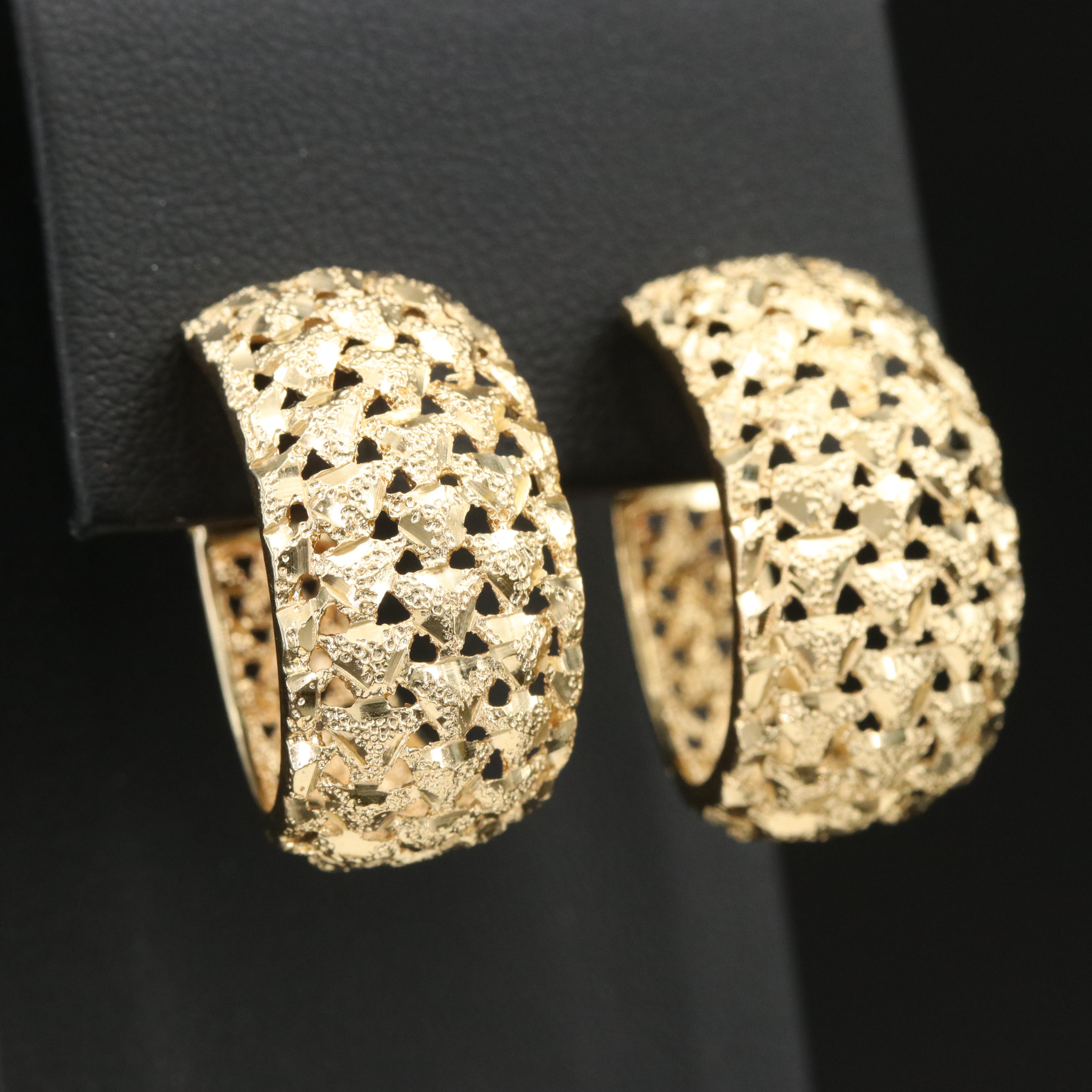 14K Openwork Oval Hoop Earrings