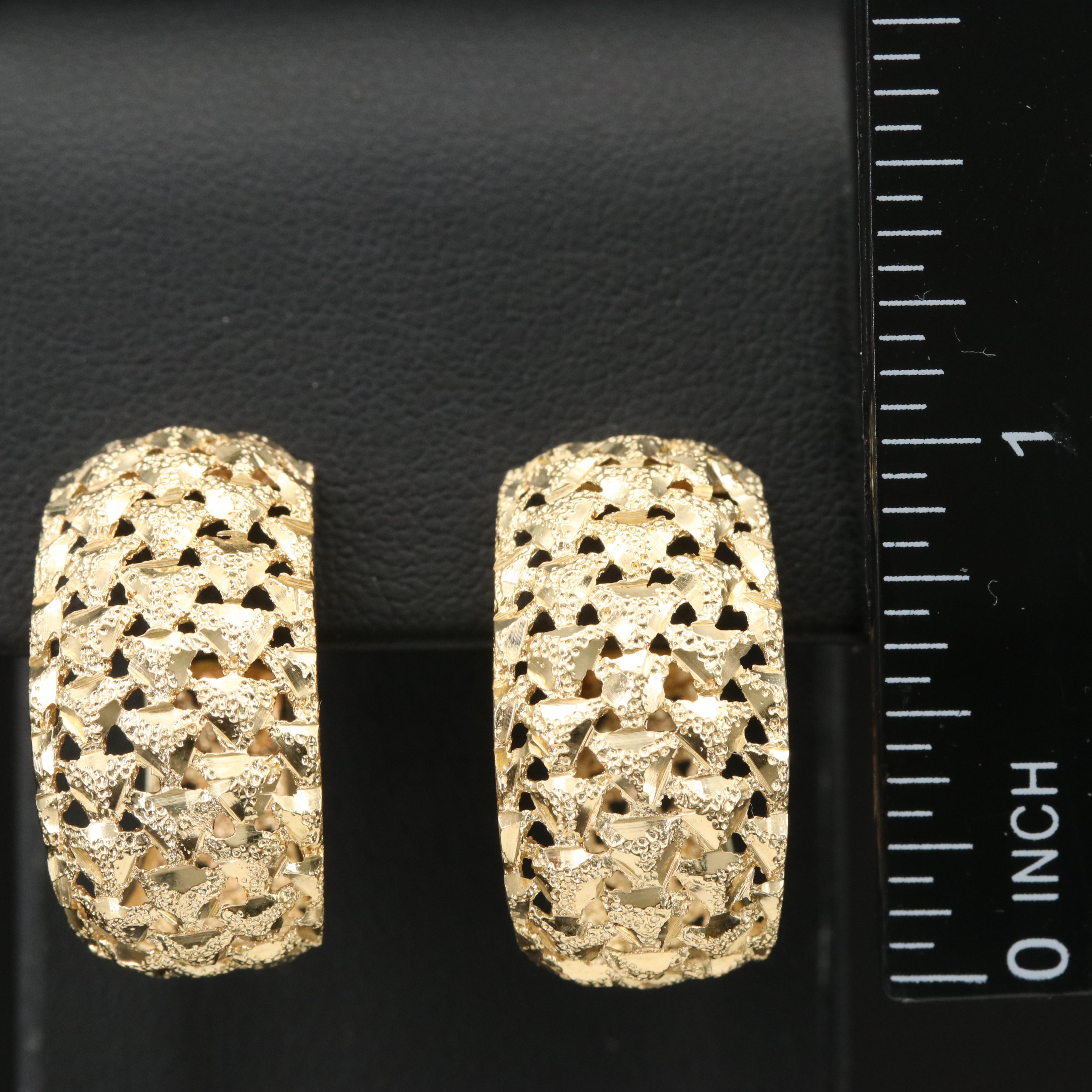 14K Openwork Oval Hoop Earrings