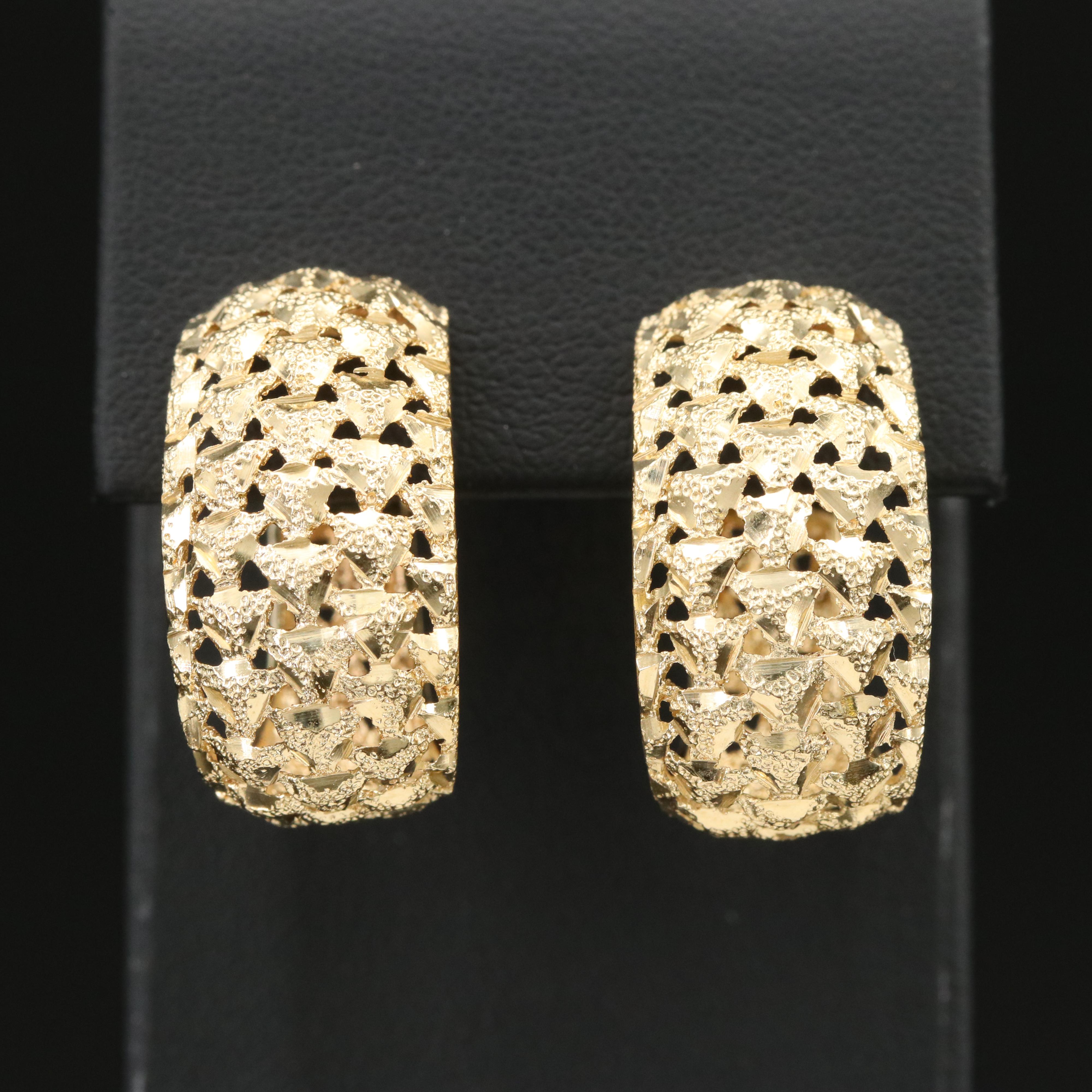 14K Openwork Oval Hoop Earrings