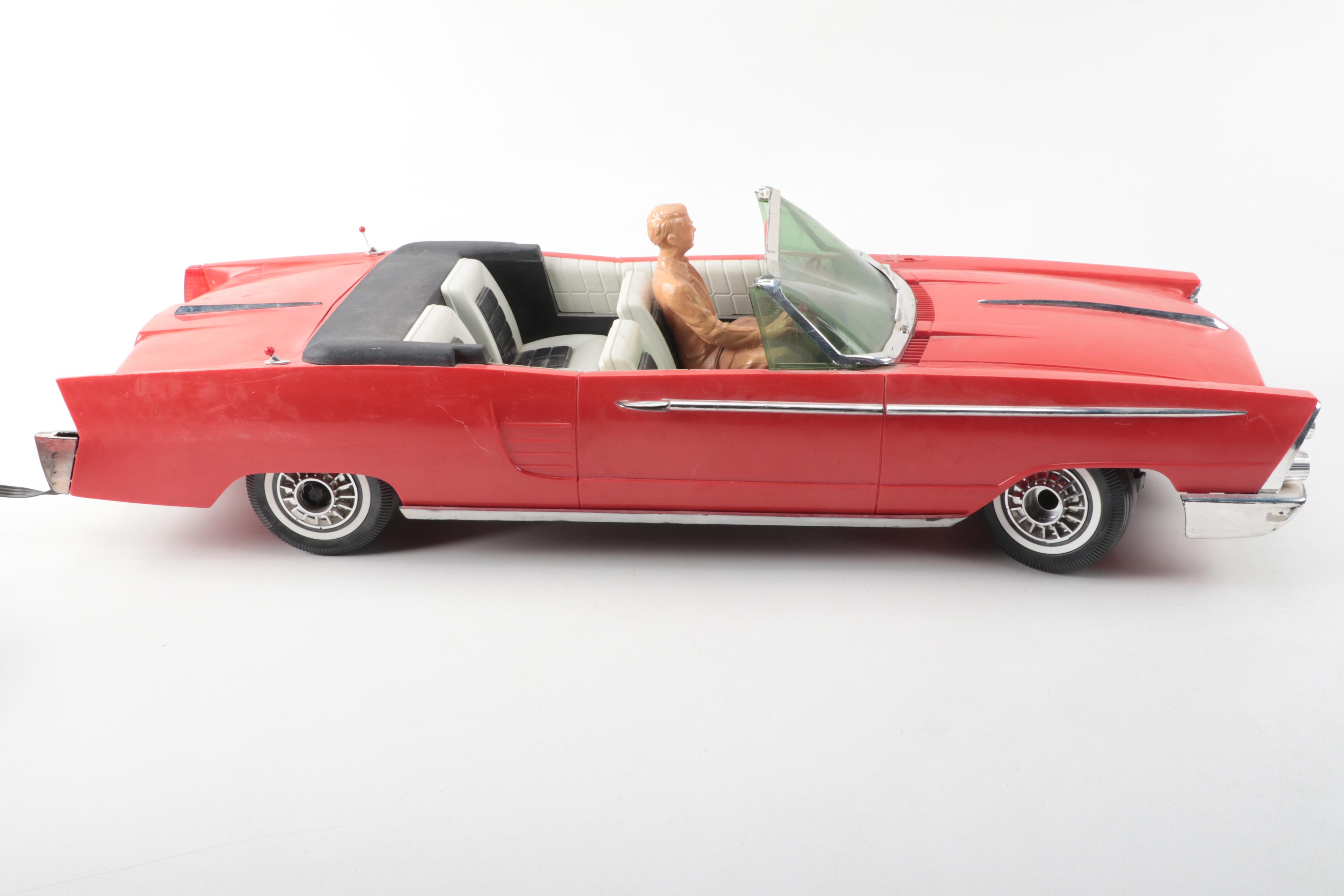 Deluxe Reading "Crusader 101" Electronic Toy Car, Mid-20th Century