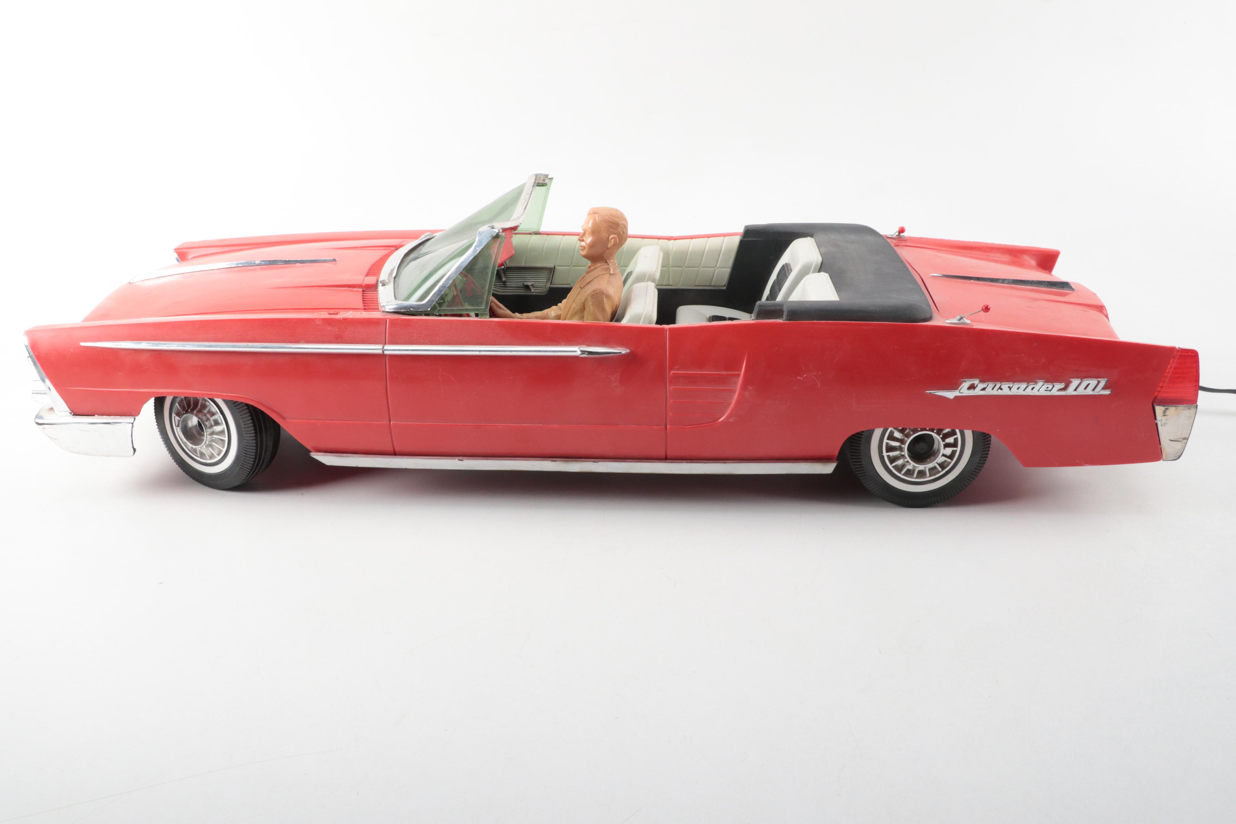 Deluxe Reading "Crusader 101" Electronic Toy Car, Mid-20th Century