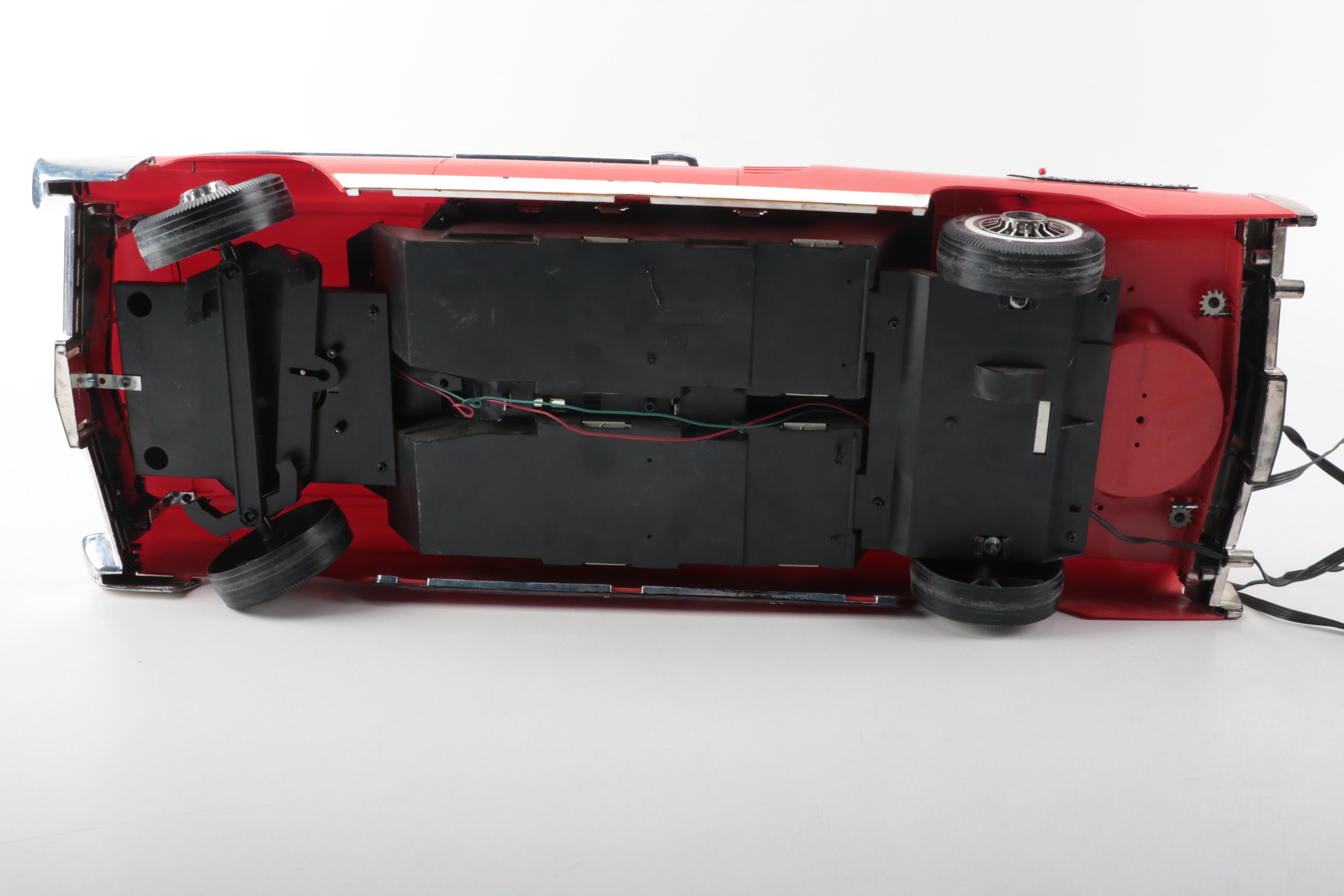 Deluxe Reading "Crusader 101" Electronic Toy Car, Mid-20th Century