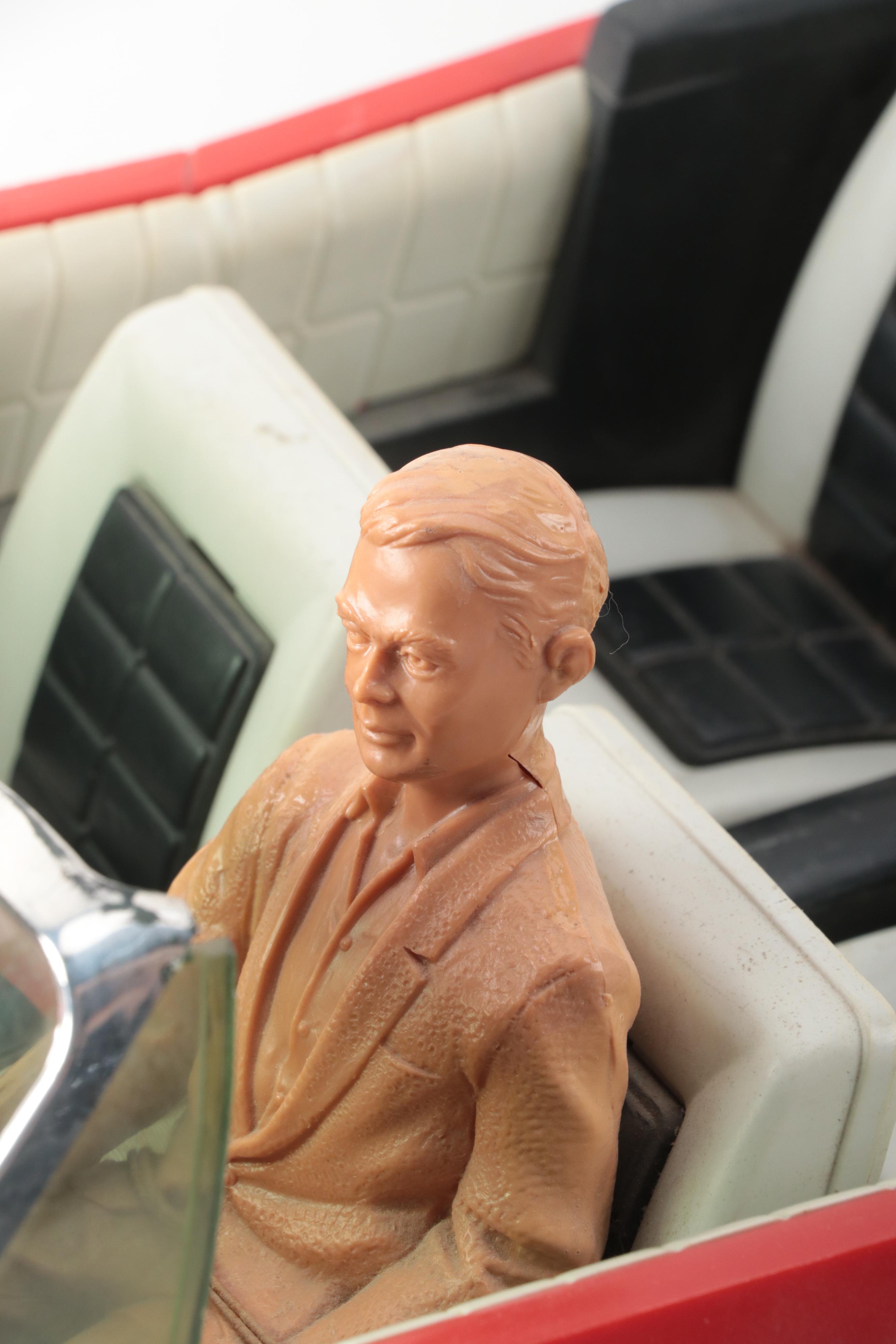 Deluxe Reading "Crusader 101" Electronic Toy Car, Mid-20th Century