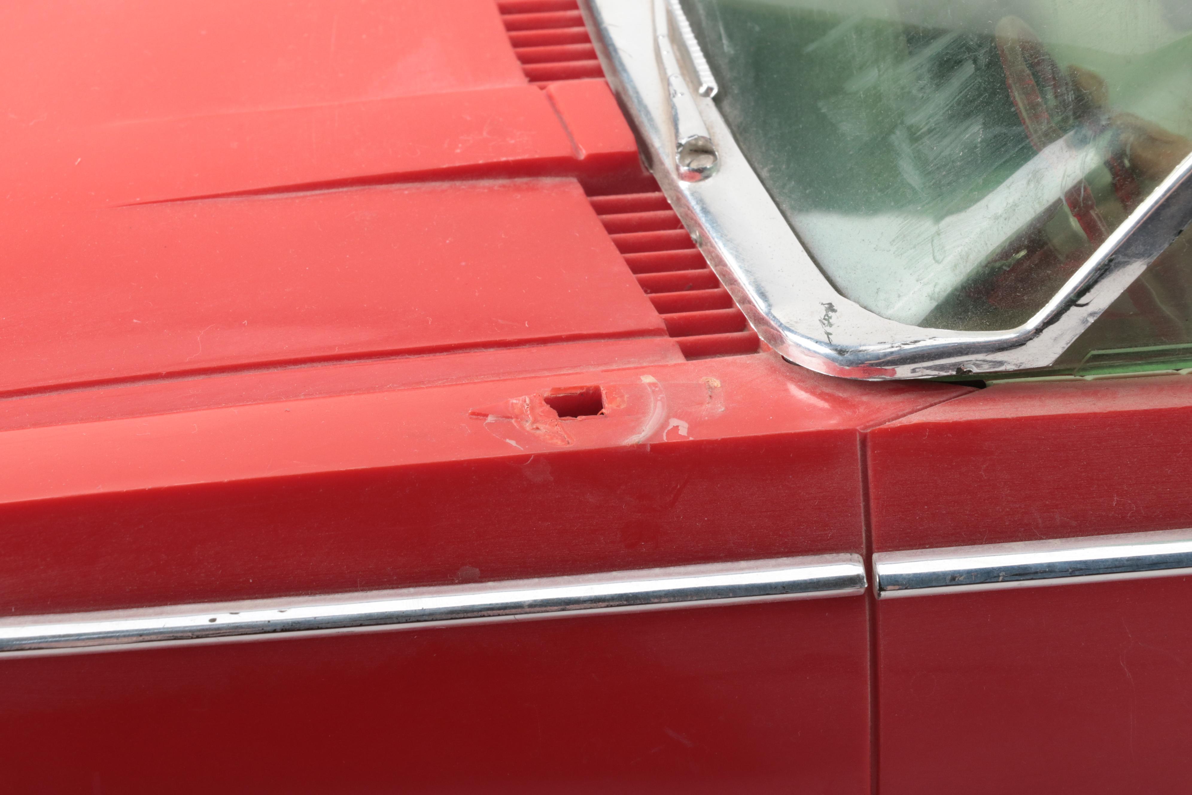 Deluxe Reading "Crusader 101" Electronic Toy Car, Mid-20th Century