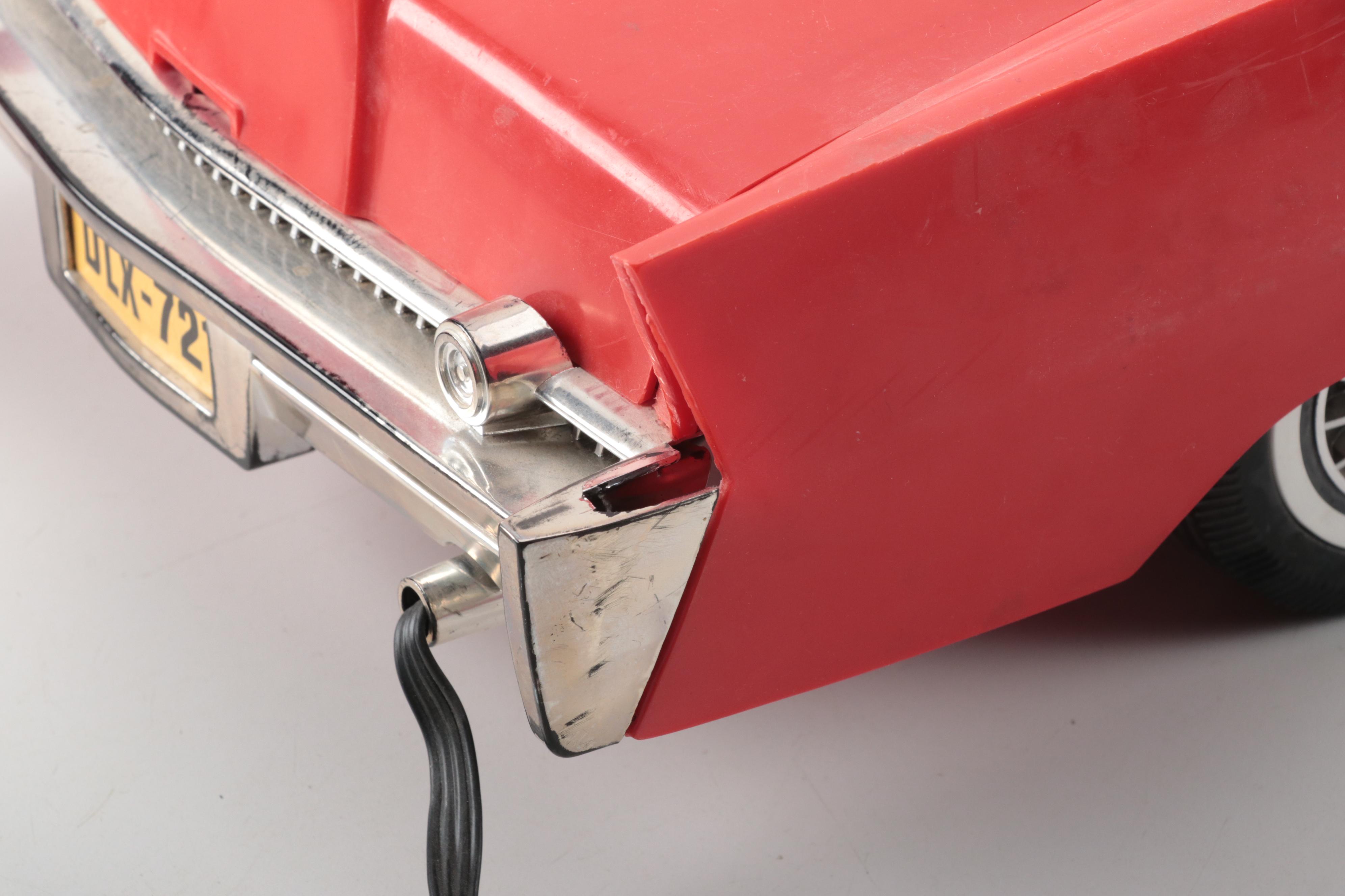 Deluxe Reading "Crusader 101" Electronic Toy Car, Mid-20th Century