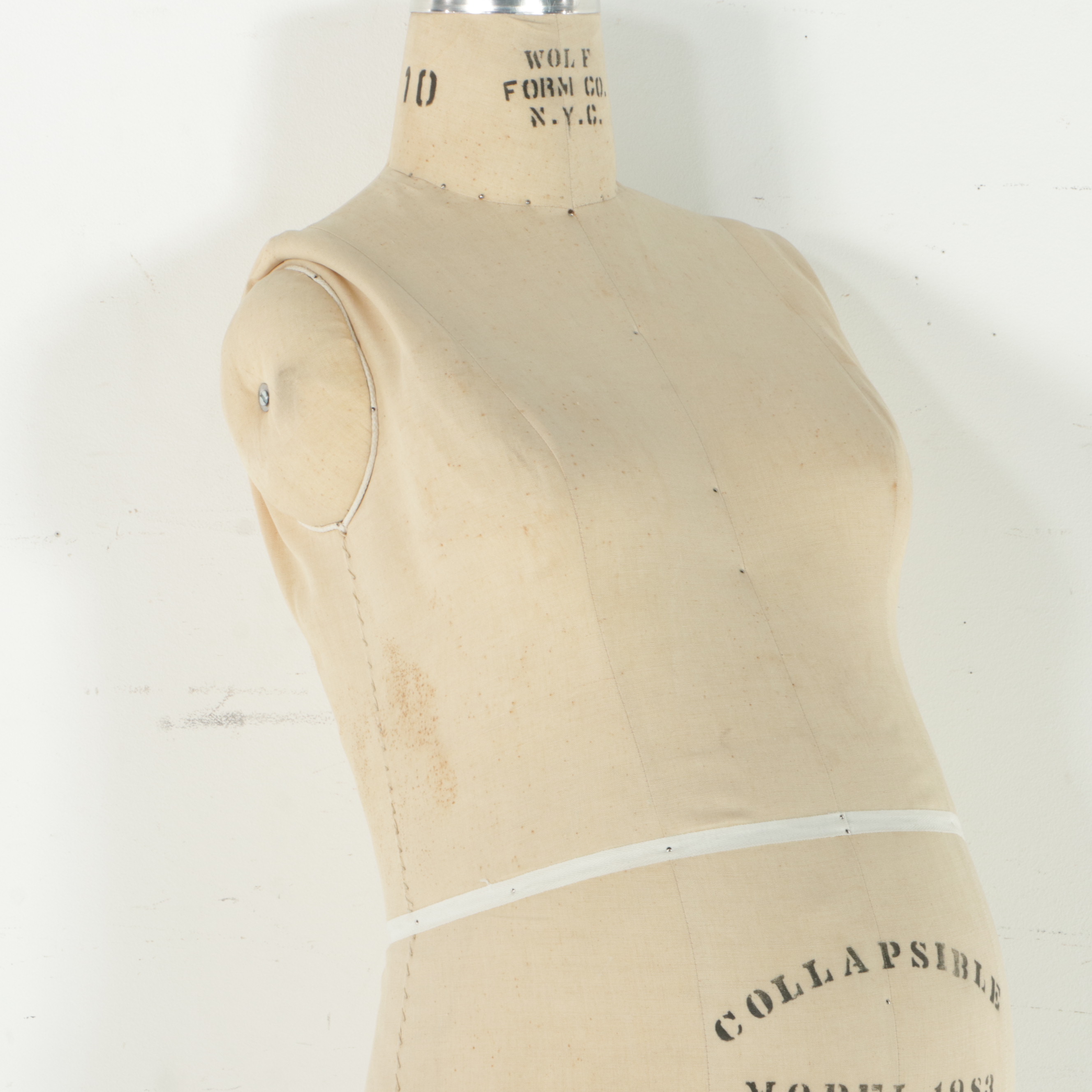 Wolf Form Co. Collapsible Full Body Female Maternity Dress Form