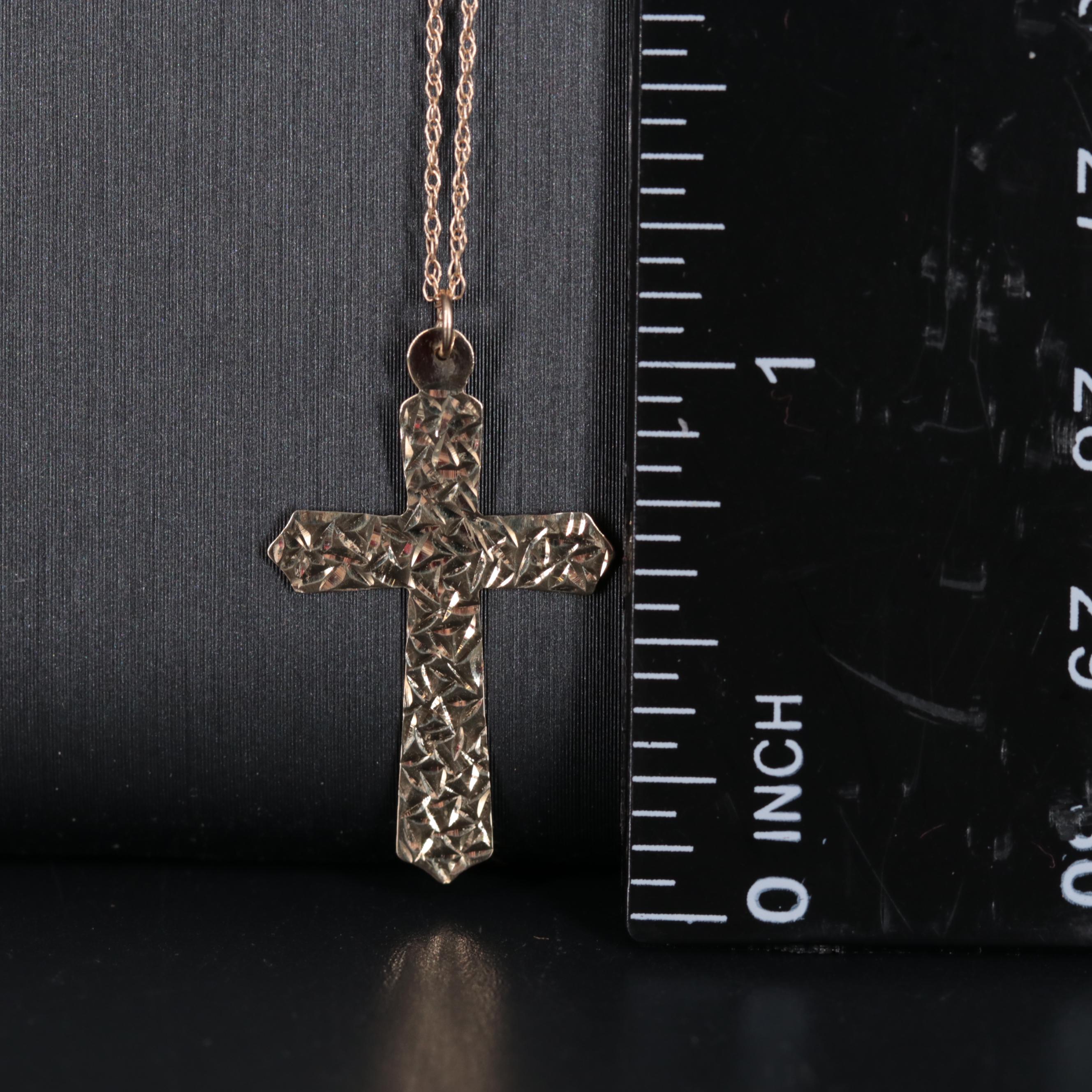 10K Cross Pendant Necklace