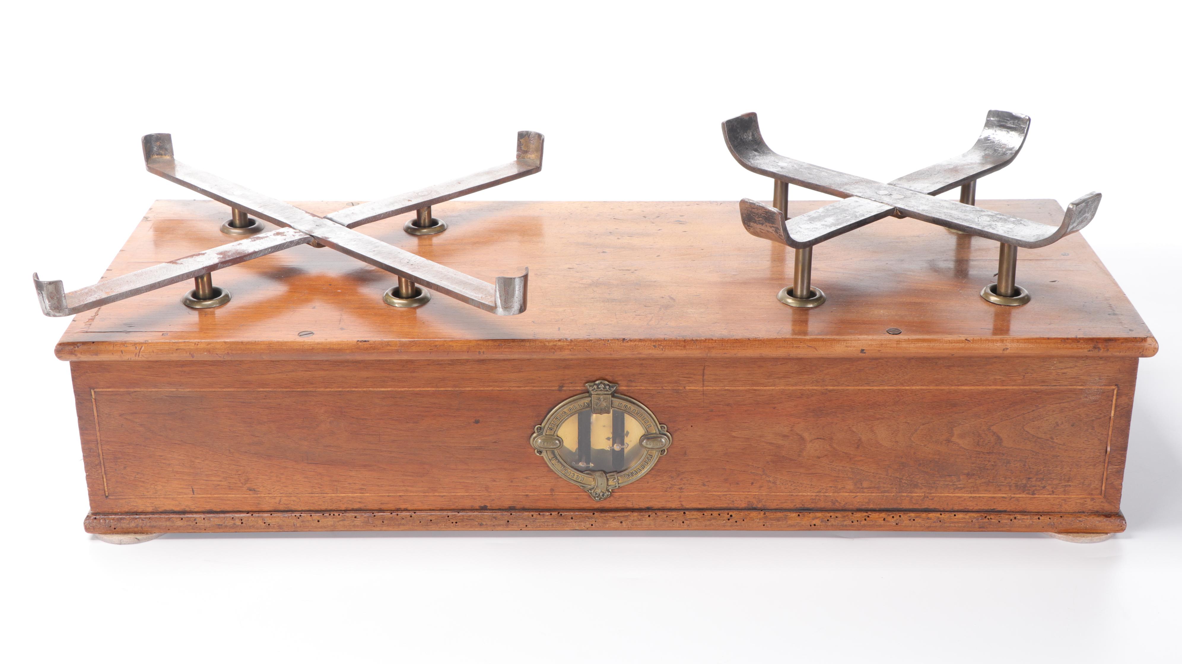 French Usines de la Mulatière au Maison Béranger Dry Goods Scale, 19th C