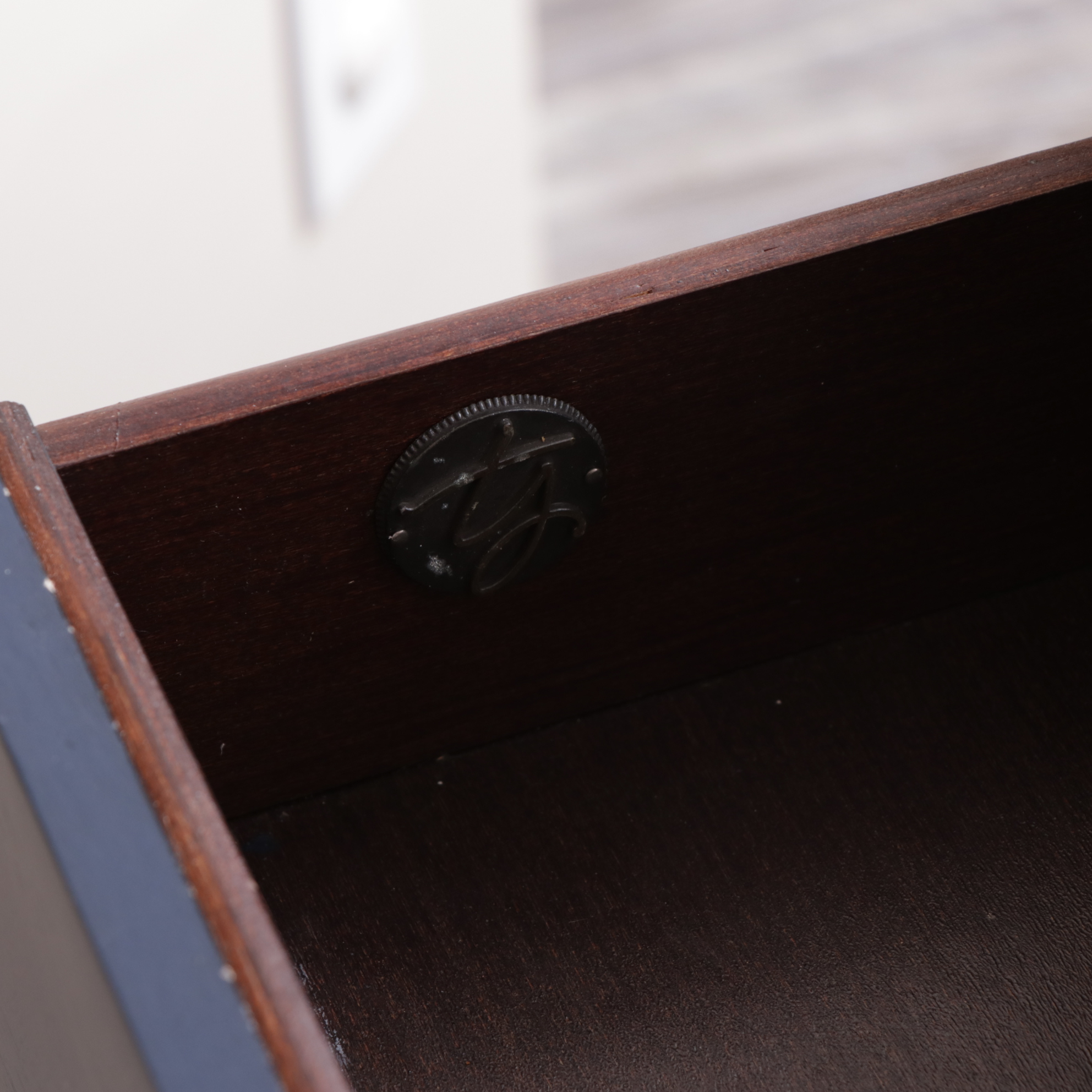 Klaussner "Trisha Yearwood Collection" Stainless Top Kitchen Island and Stools