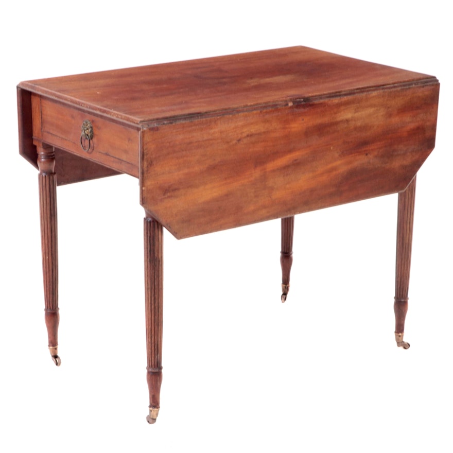 Federal Mahogany Pembroke Table, Early 19th Century