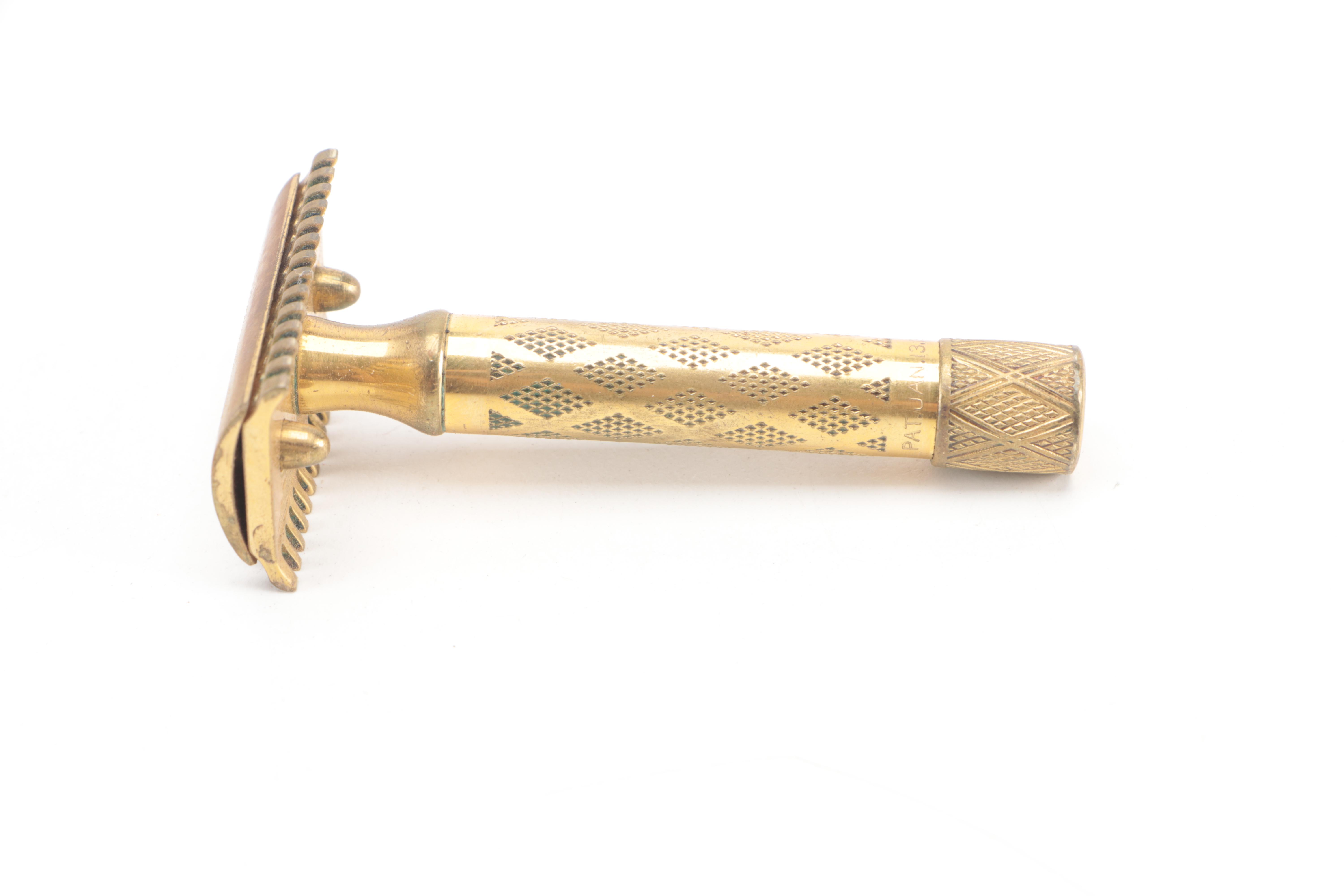 Gillette Richwood Double Edge Safety Razor with Blade Case