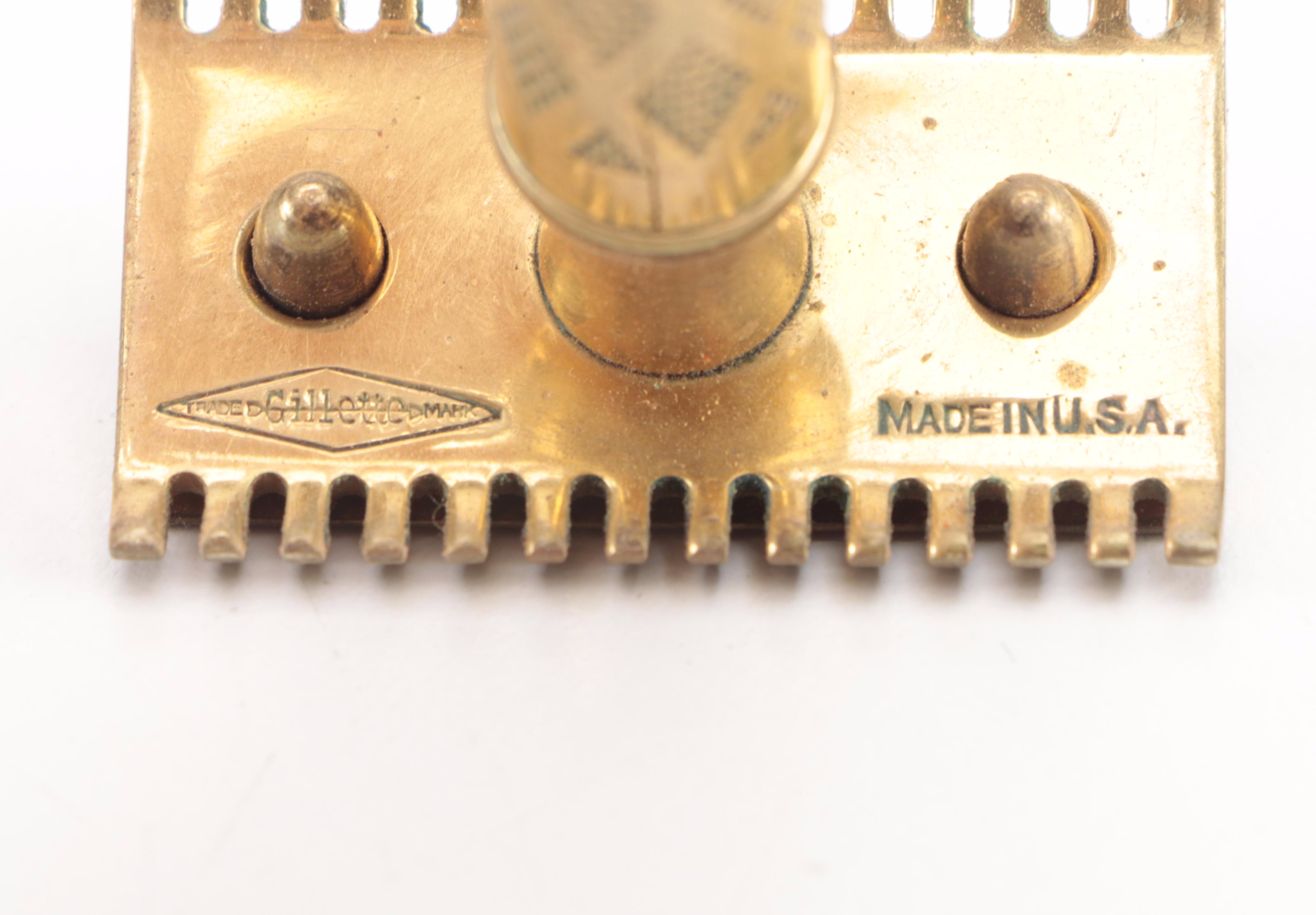 Gillette Richwood Double Edge Safety Razor with Blade Case