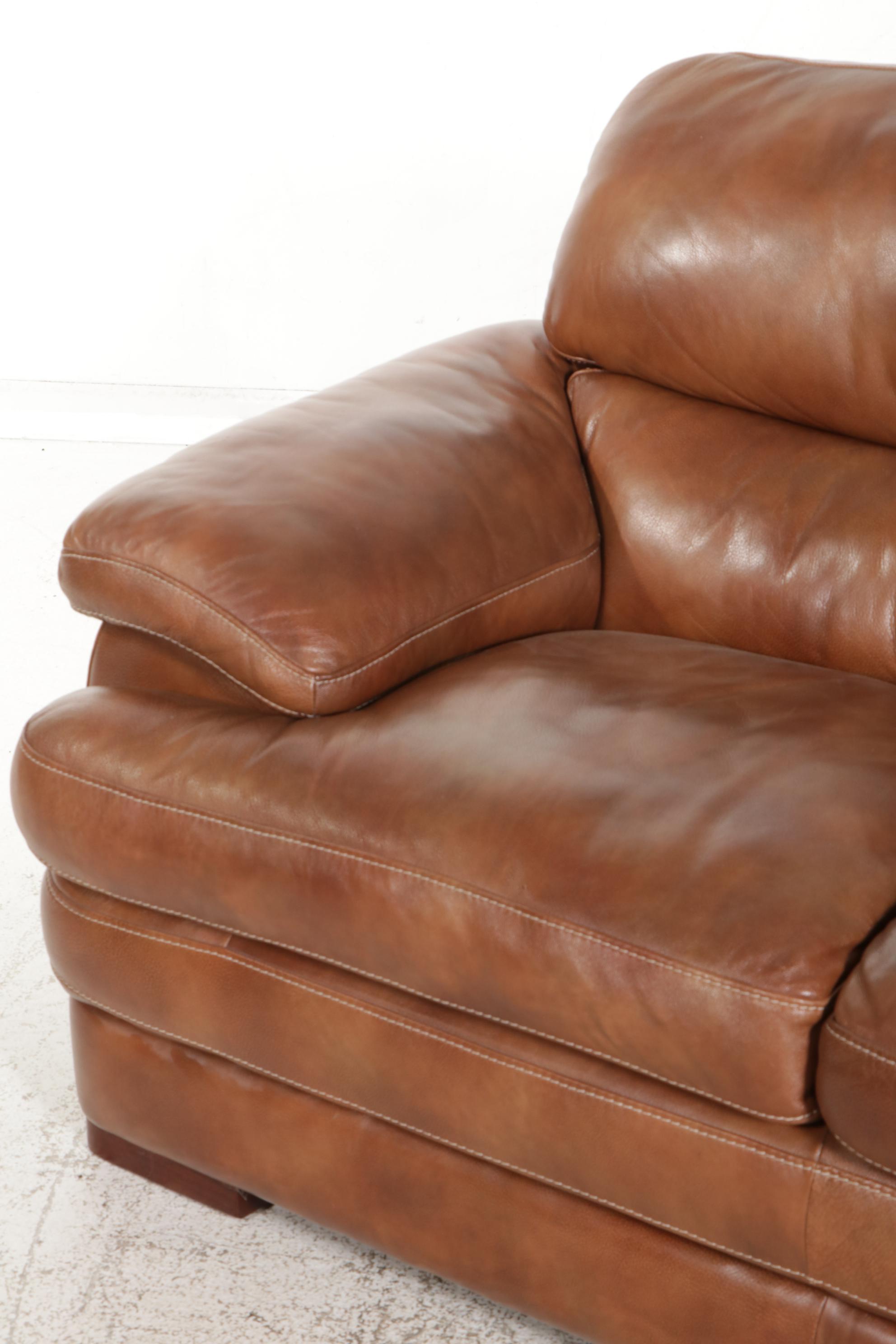 Flexsteel Latitudes Collection "Dylan" Leather Three-Cushion Sofa, 21st Century