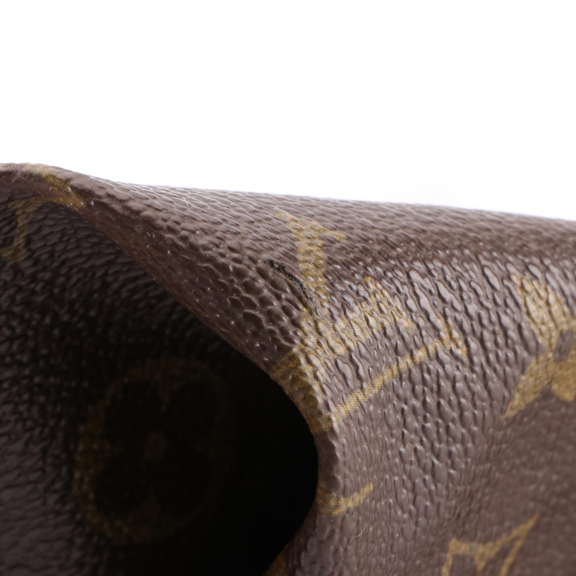 Louis Vuitton Speedy 40 in Monogram Canvas and Vachetta Leather