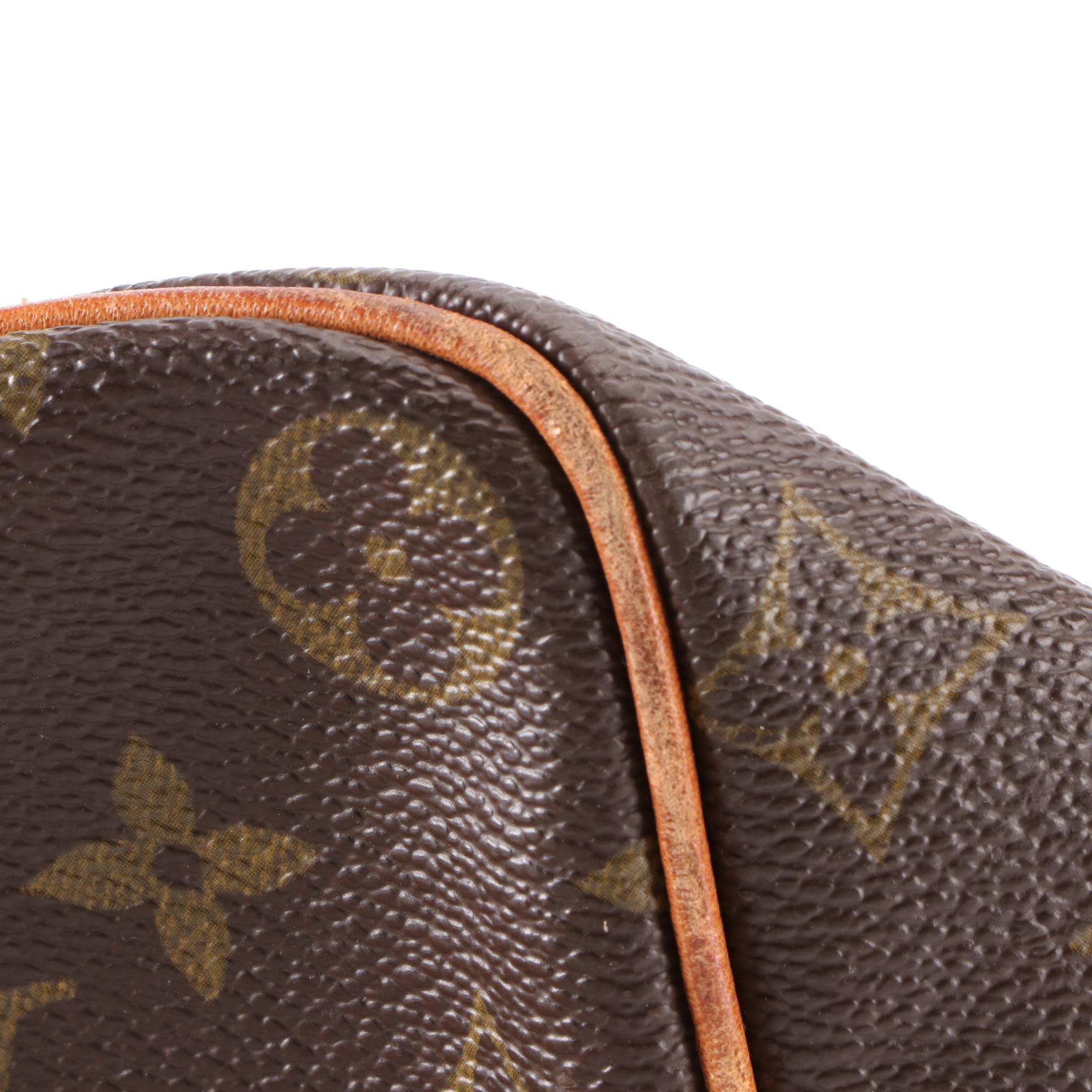 Louis Vuitton Speedy 40 in Monogram Canvas and Vachetta Leather