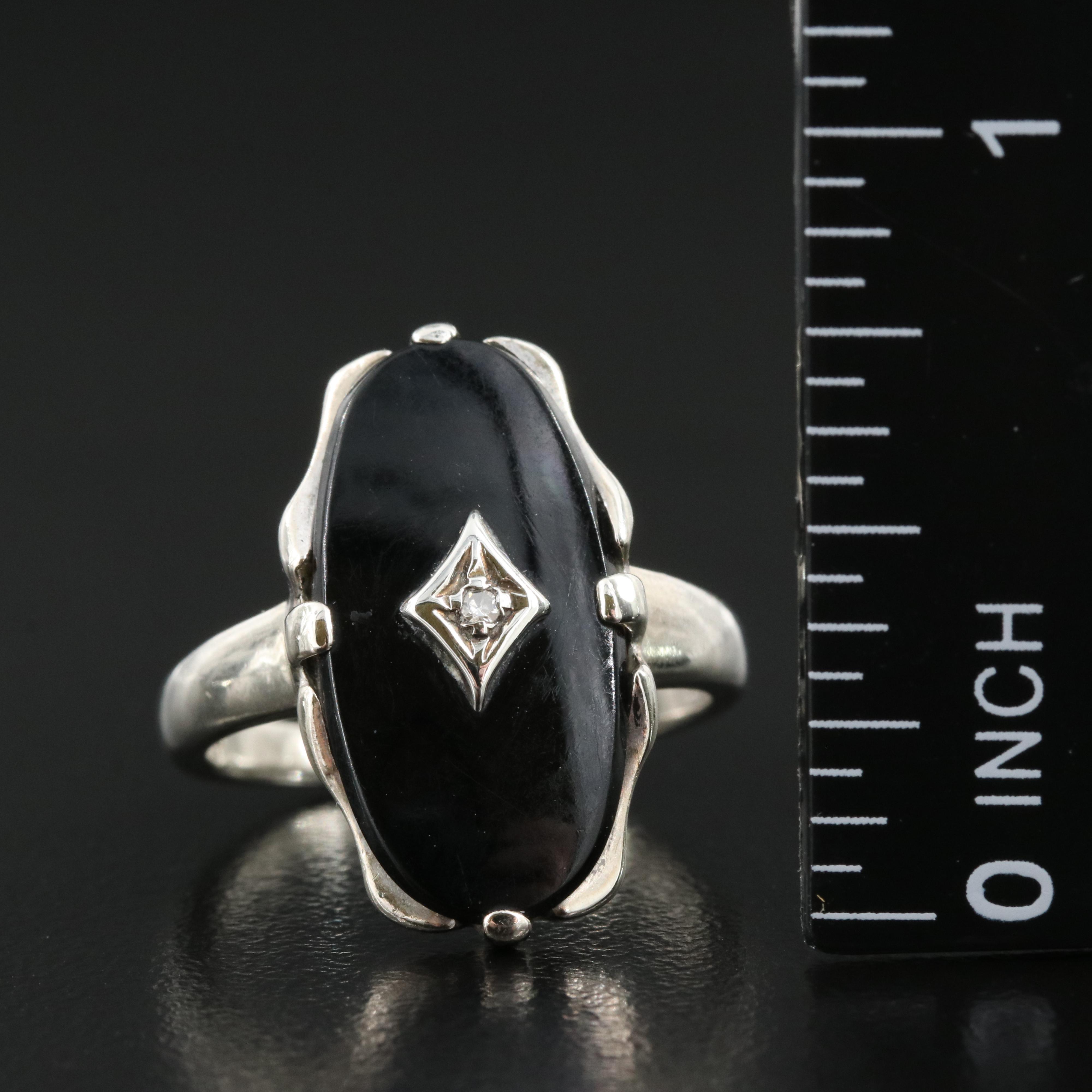 Vintage 10K Diamond and Black Onyx Ring