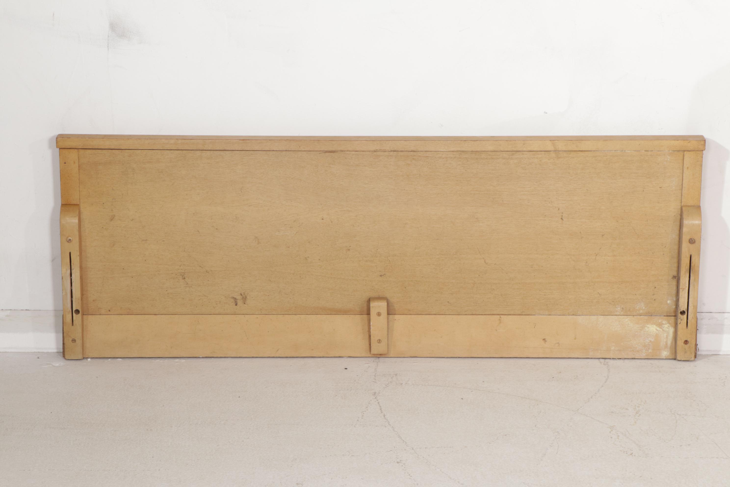 United Furniture Corporation Mid Century Modern Blonde Wood Bedroom Set