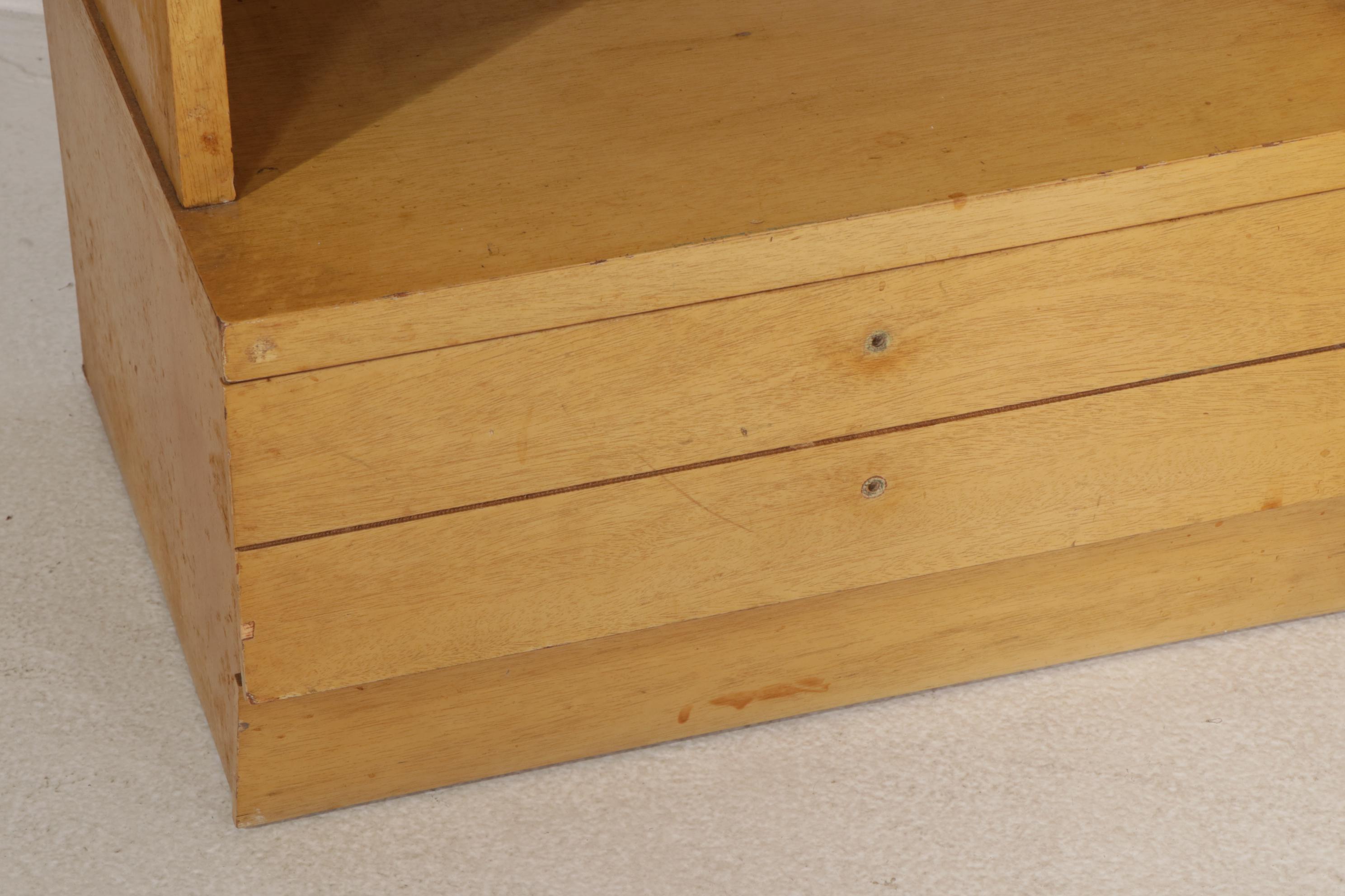 United Furniture Corporation Mid Century Modern Blonde Wood Bedroom Set