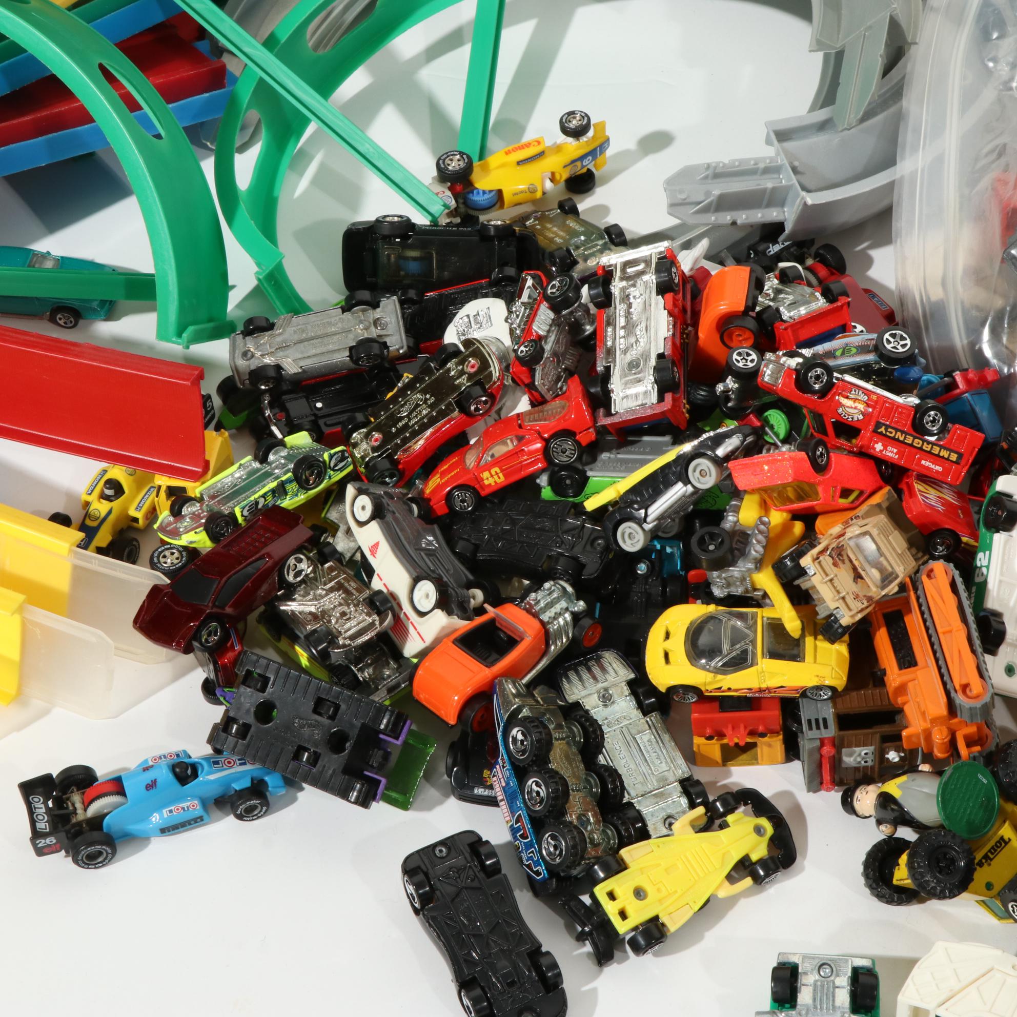 Darda Racetrack and Diecast Cars and Trucks