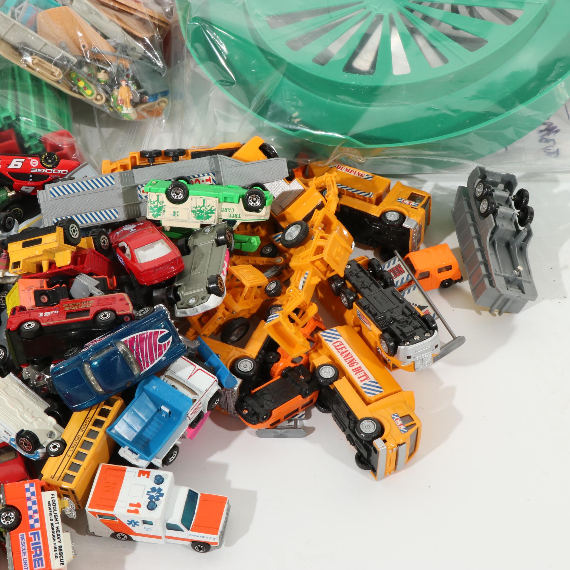 Darda Racetrack and Diecast Cars and Trucks