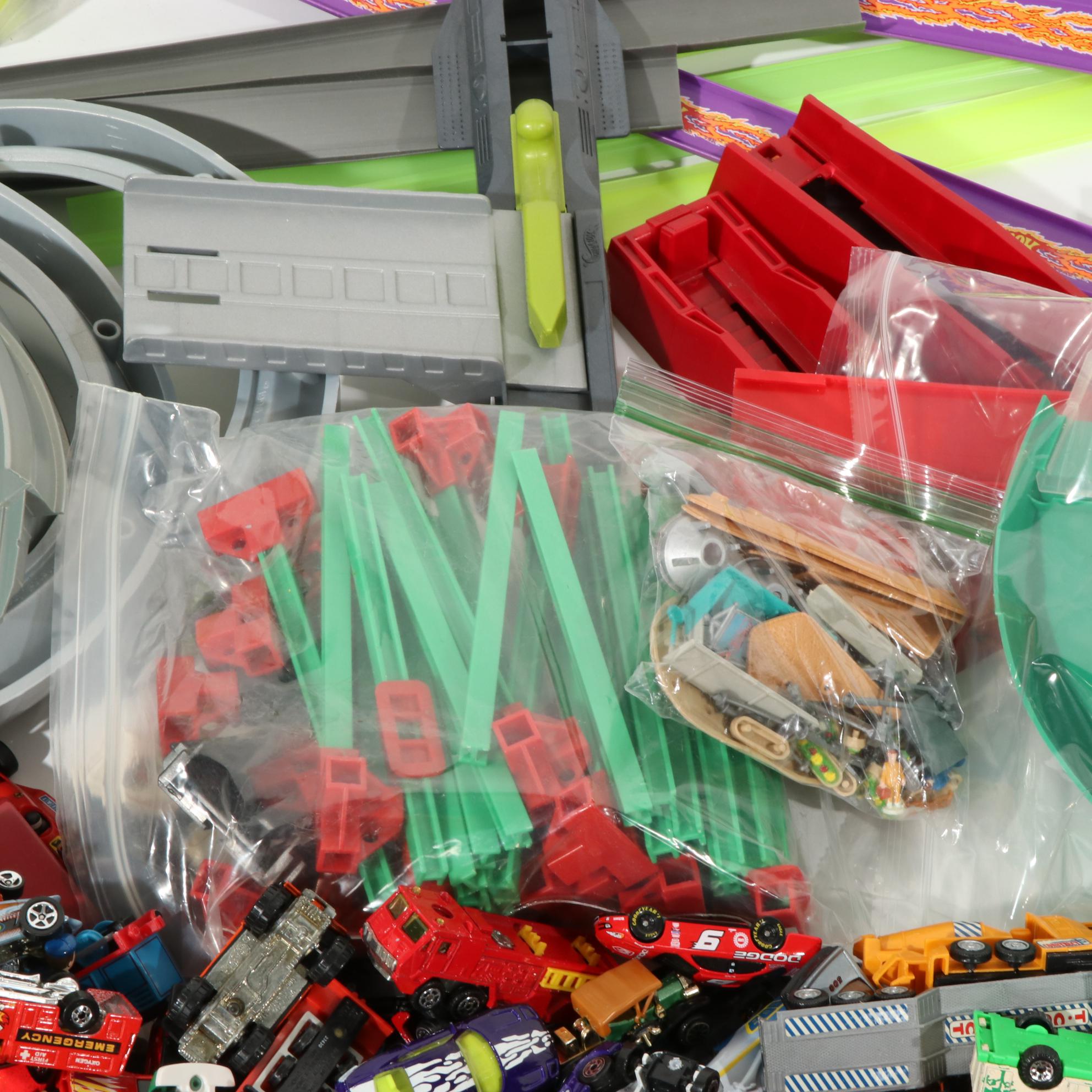 Darda Racetrack and Diecast Cars and Trucks