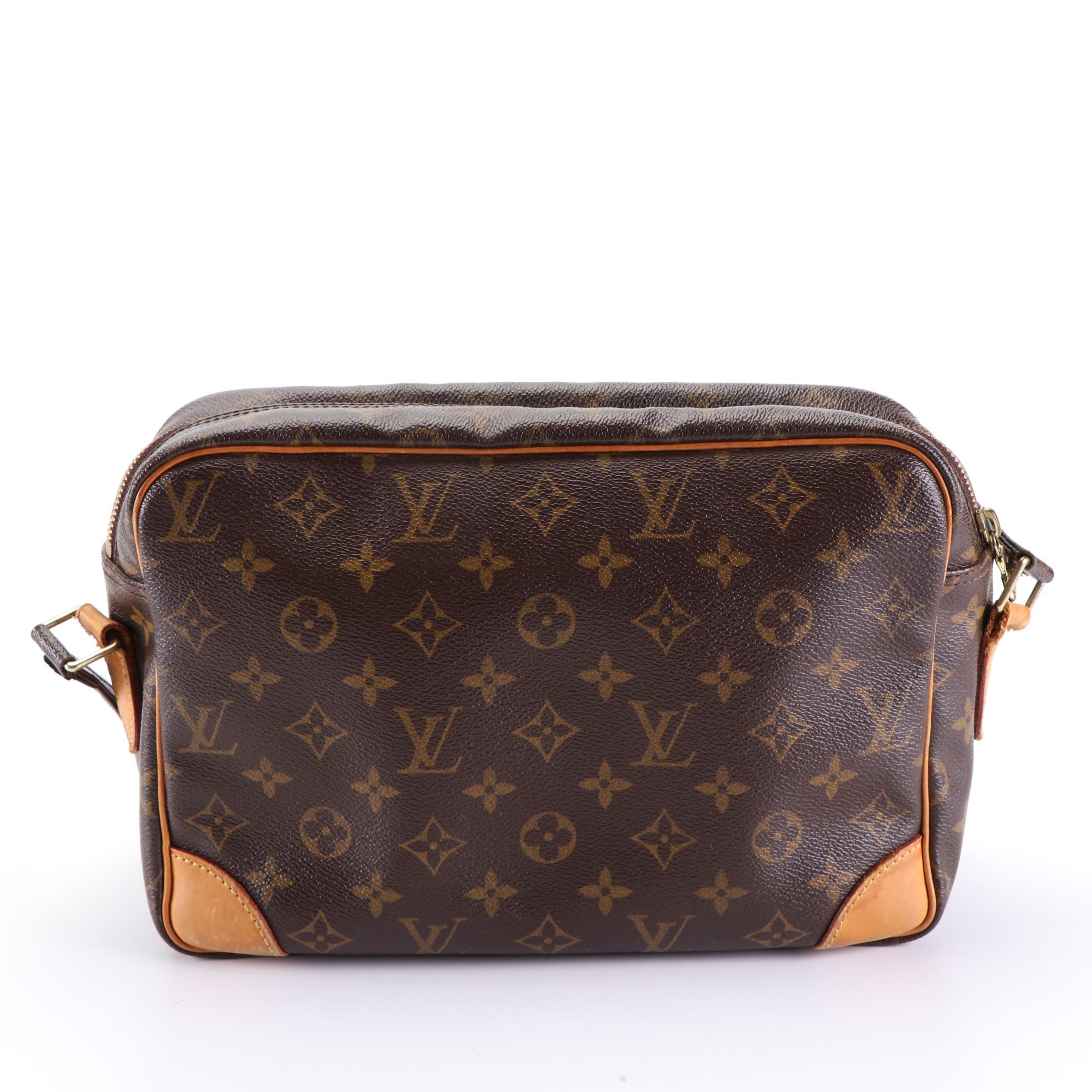 Louis Vuitton Nile Reporter Bag in Monogram Canvas and Vachetta Leather