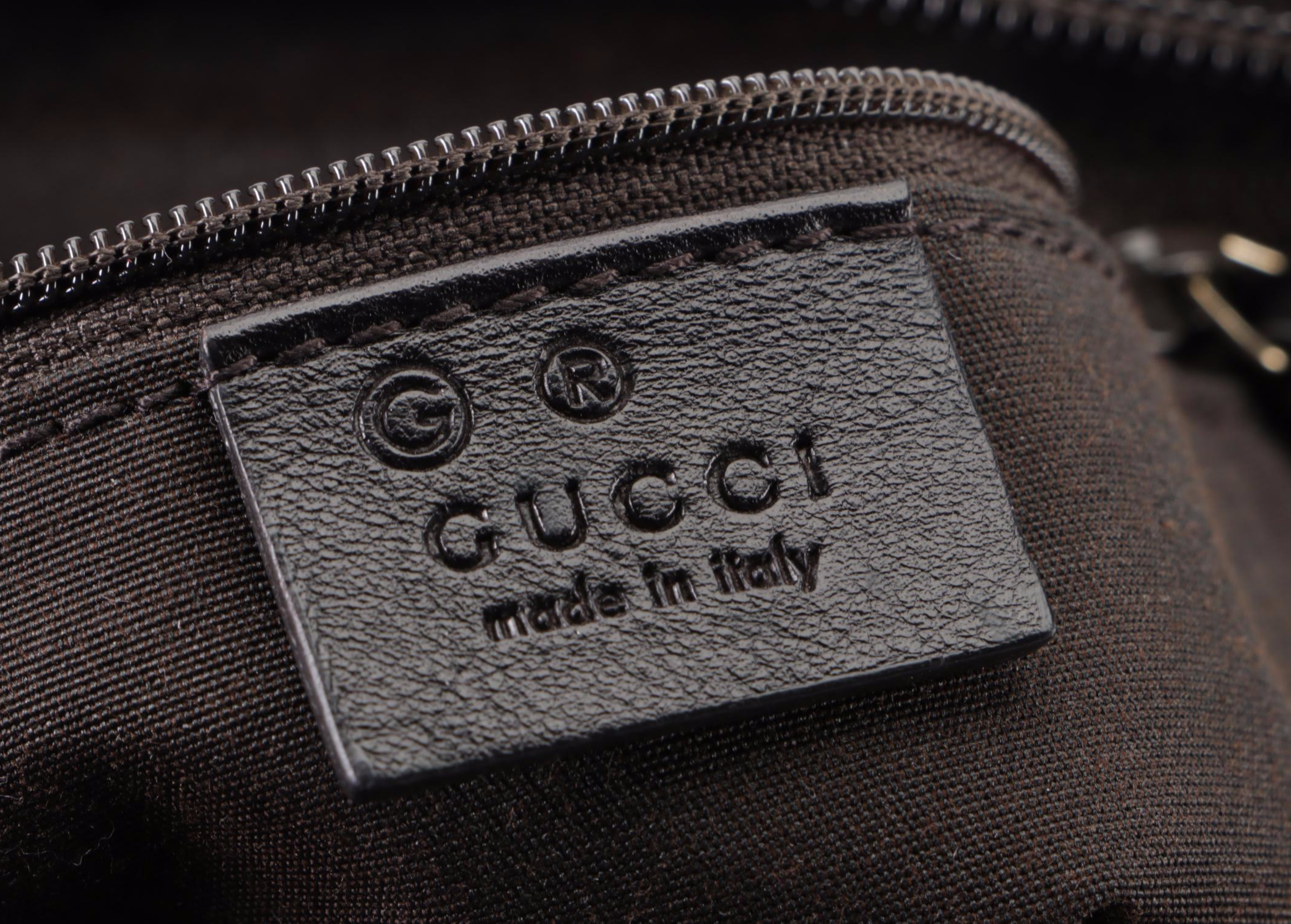 Gucci Shoulder Bag in Horsebit Embossed Leather