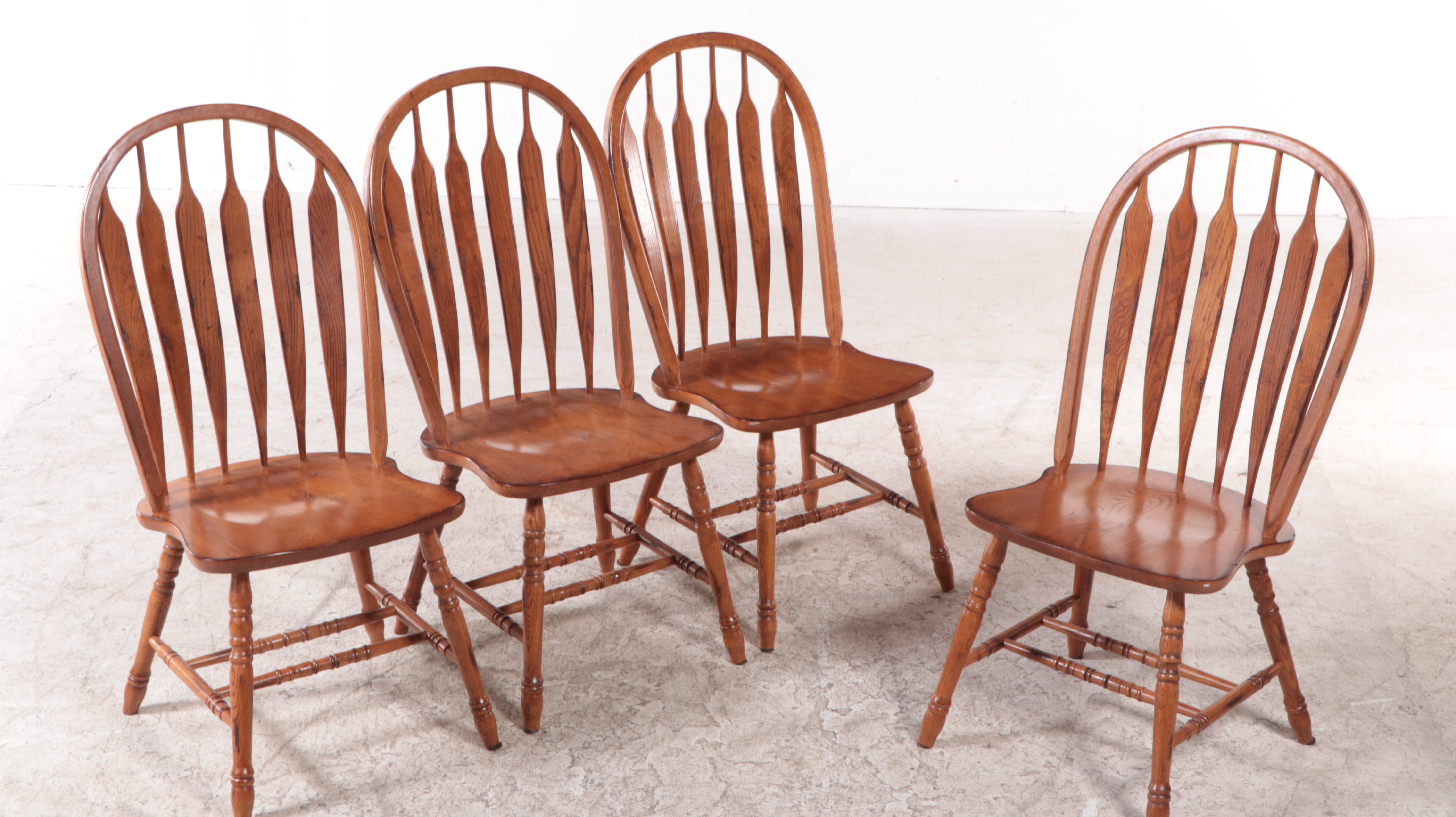 Colonial Style Acacia Pedestal Dining Table with Four Oak Arrow-Back Chairs