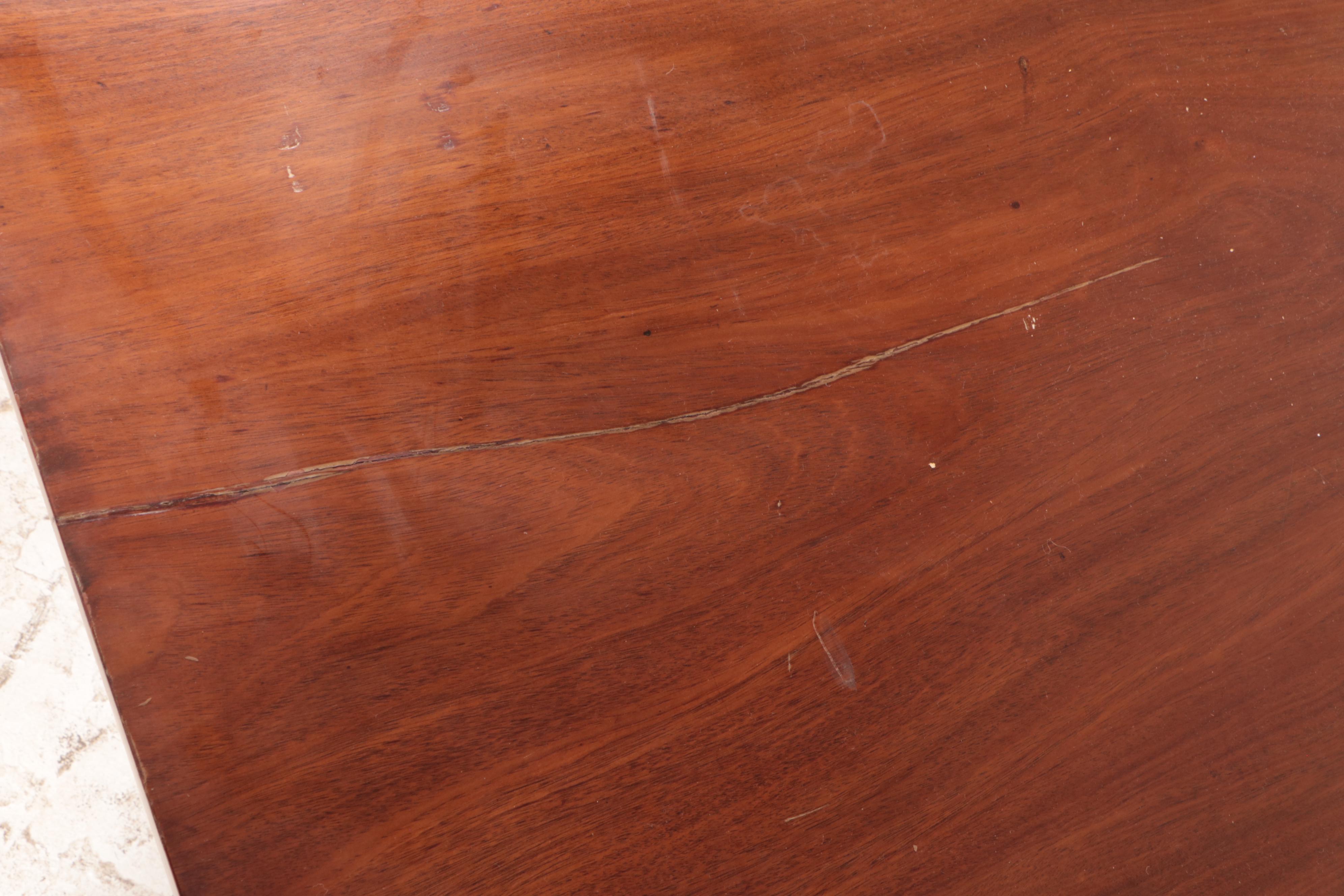 Three-Part Federal Mahogany Dining Table with Banded Inlay, Early 19th Century