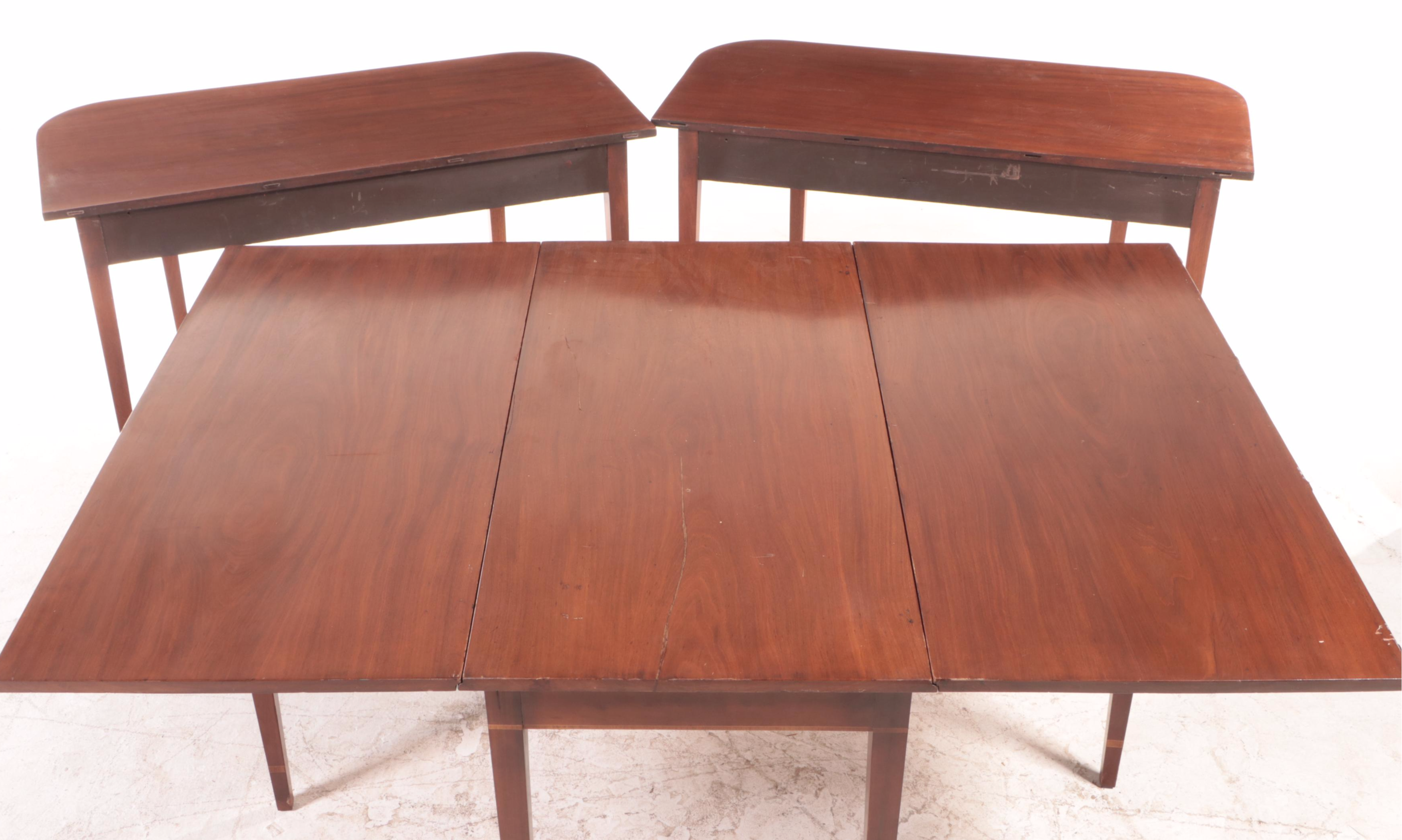 Three-Part Federal Mahogany Dining Table with Banded Inlay, Early 19th Century