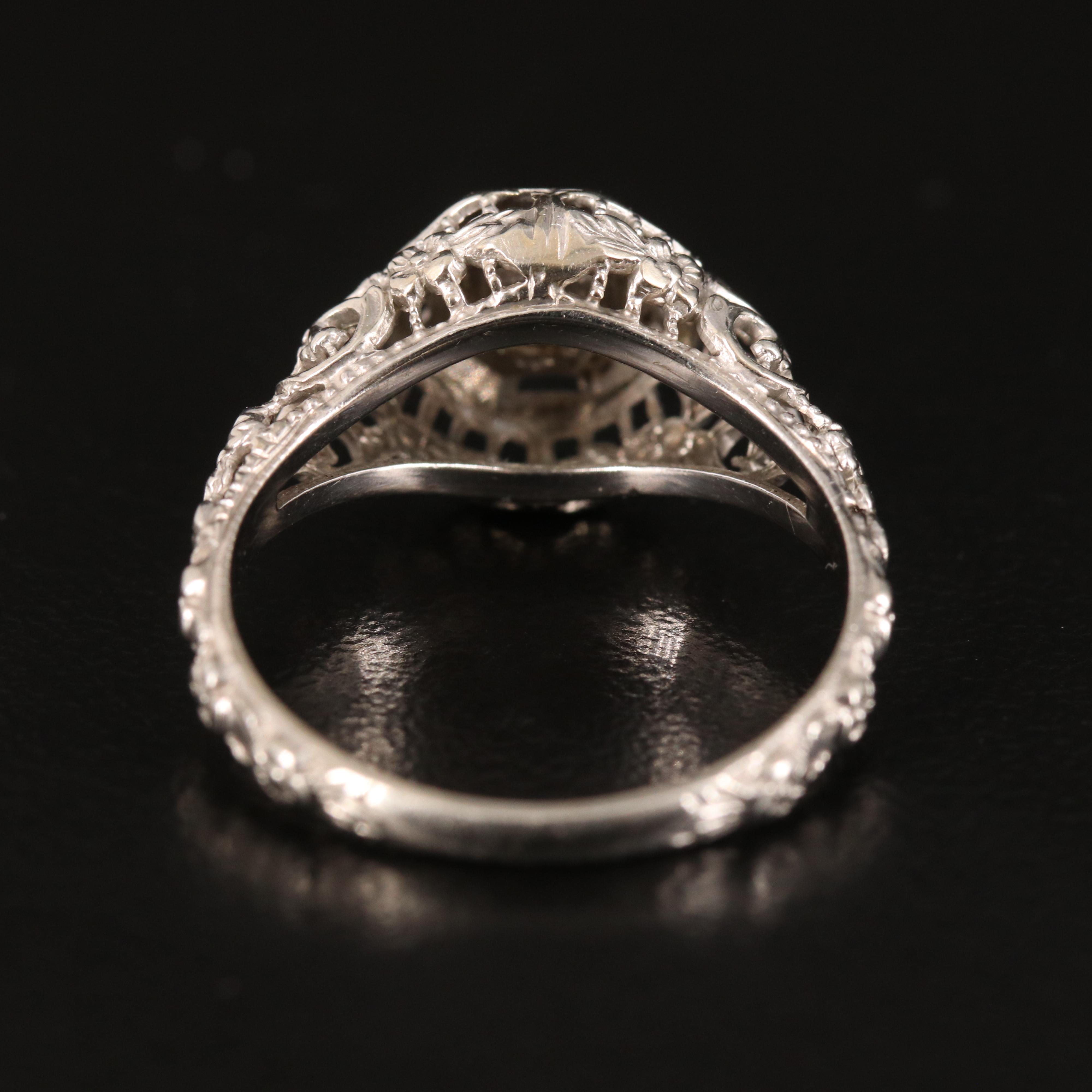 18K 0.20 CT Diamond Ring