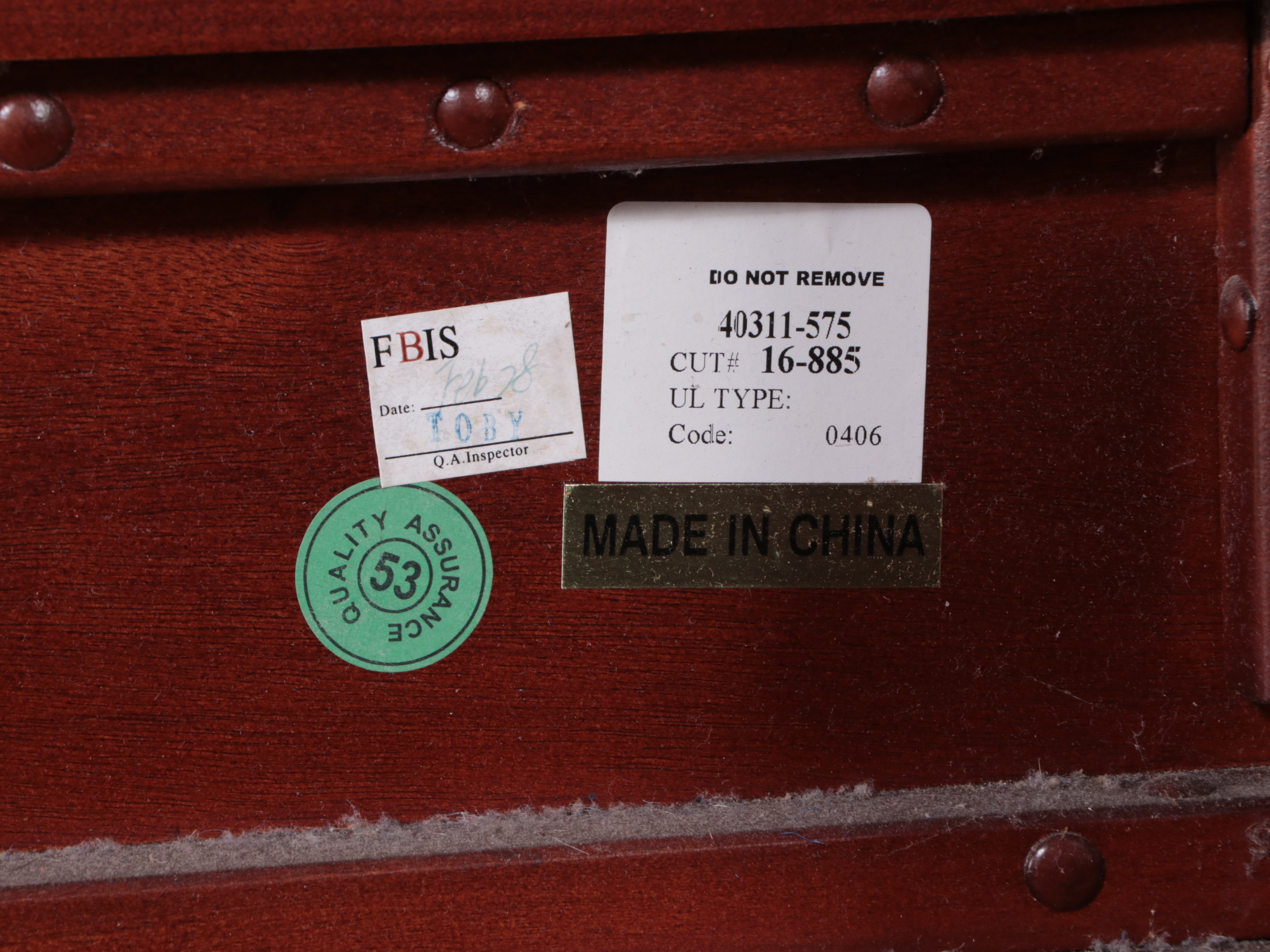 Classical Style Cherrywood-Stained Queen Size Sleigh Bed Frame