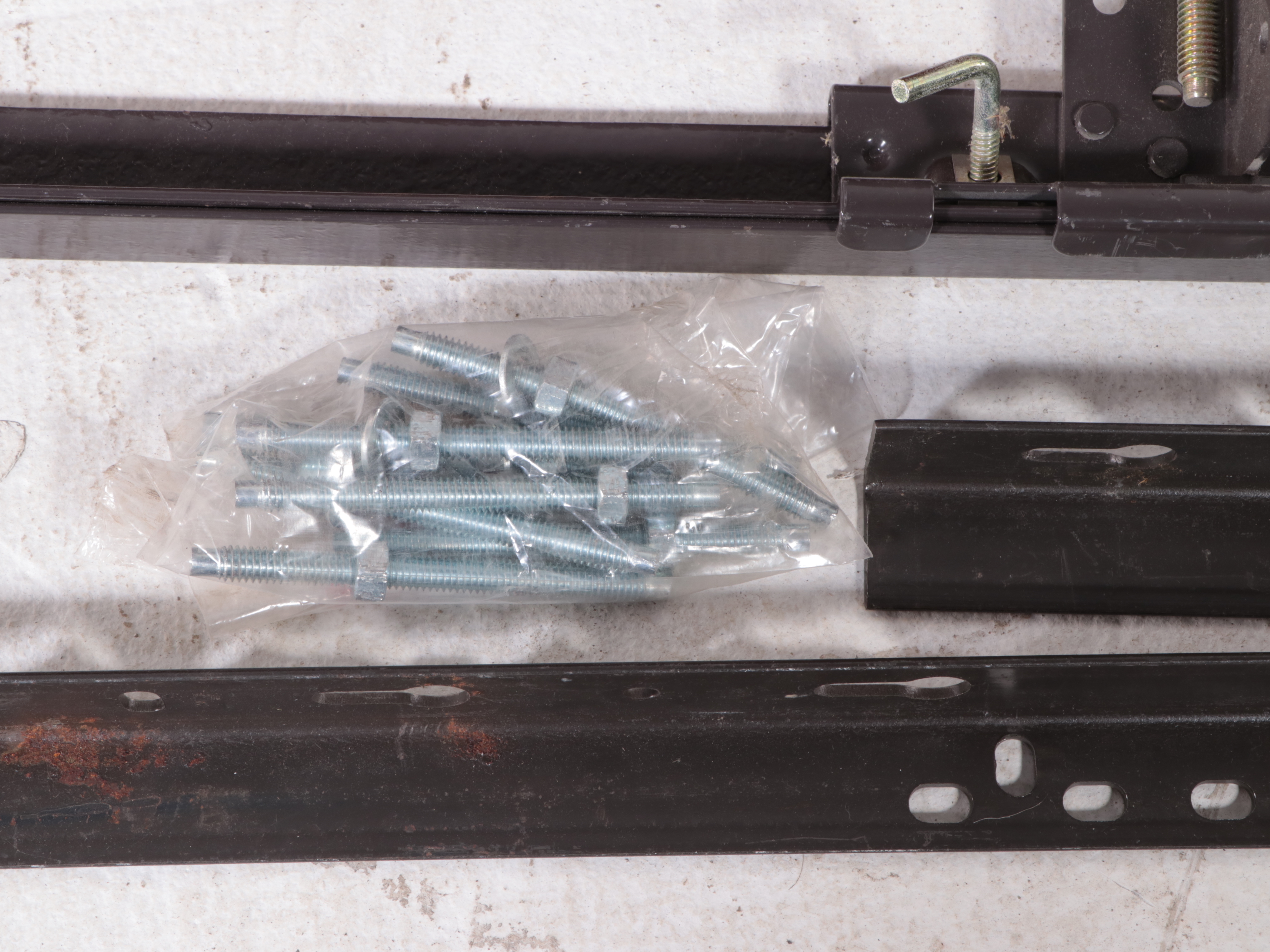 Classical Style Cherrywood-Stained Queen Size Sleigh Bed Frame