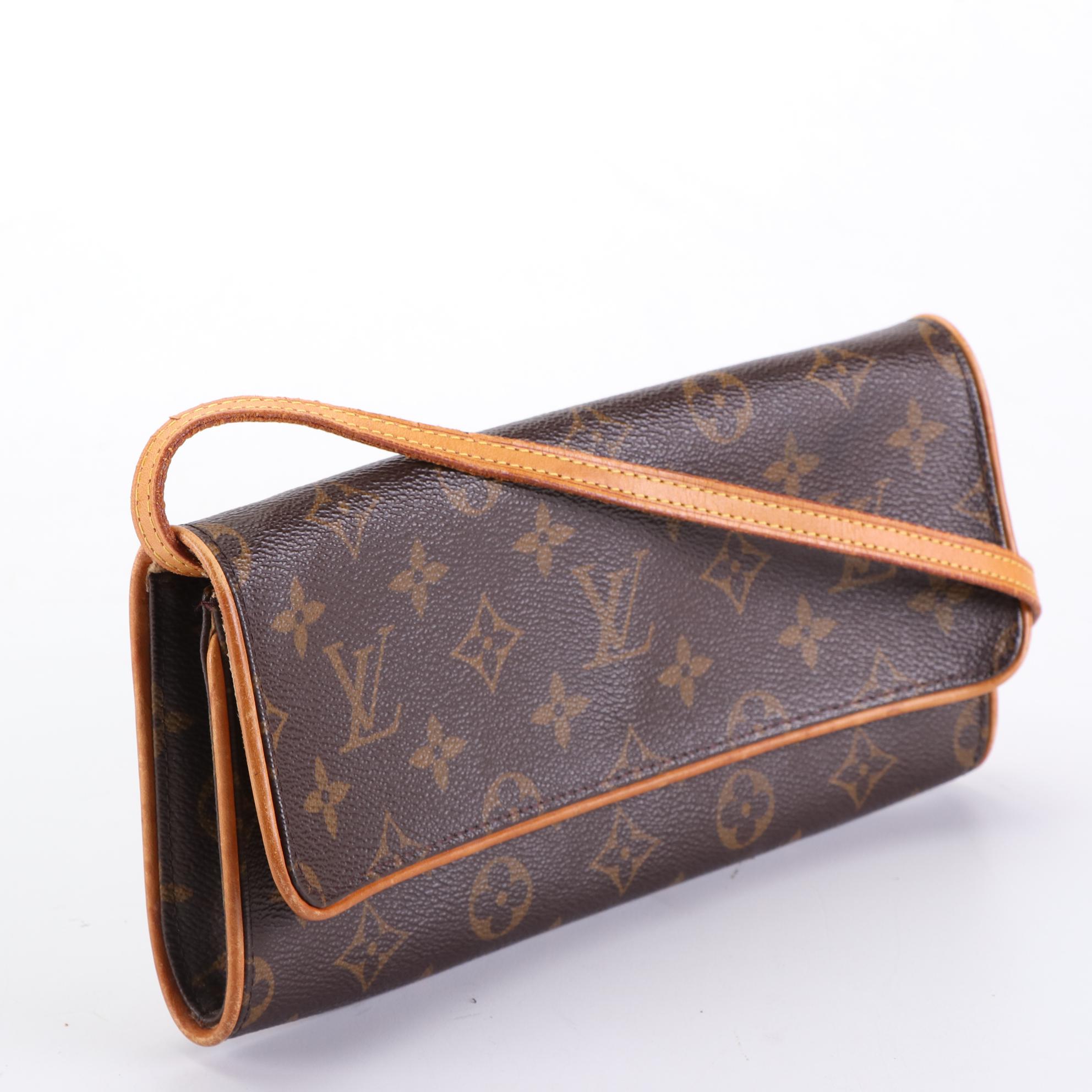 Louis Vuitton Pochette Twin GM in Monogram Canvas and Vachetta Leather