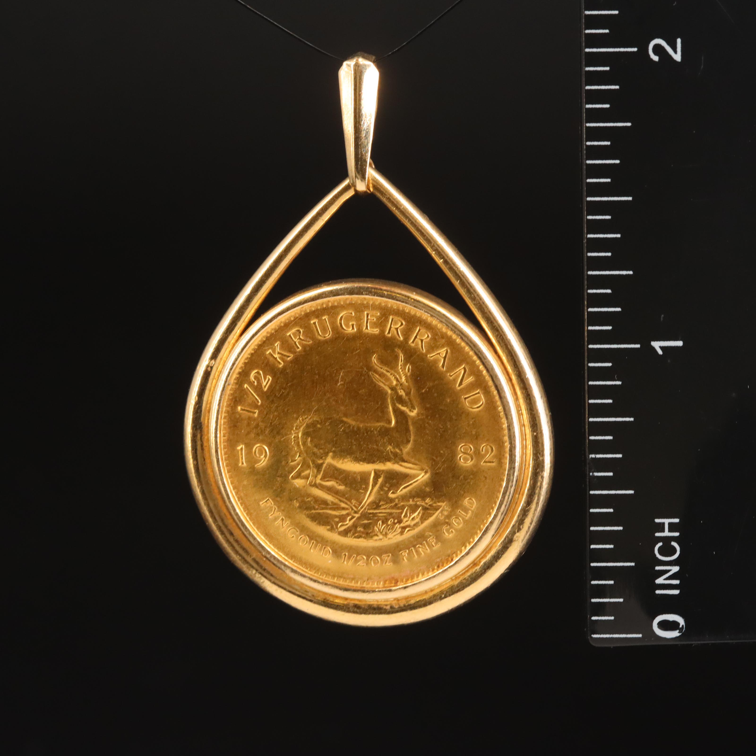 14K Pendant Holding 1982 South Africa Half Krugerrand 1/2 oz. Gold Bullion Coin