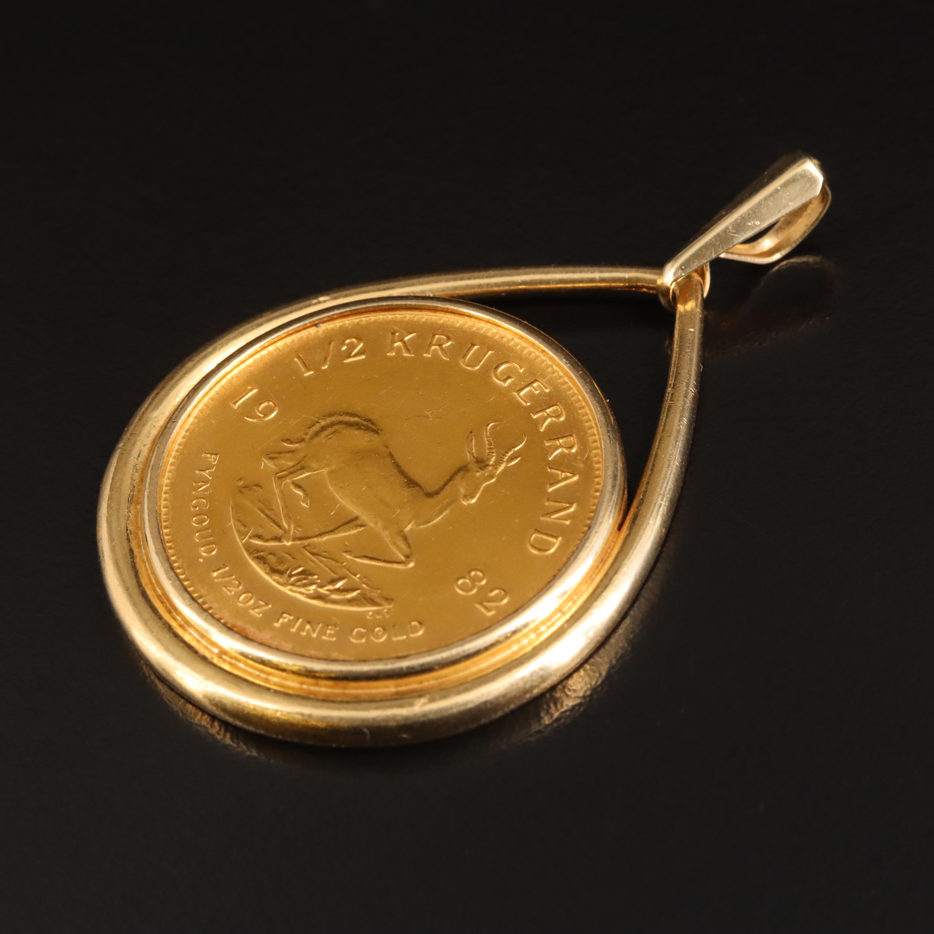 14K Pendant Holding 1982 South Africa Half Krugerrand 1/2 oz. Gold Bullion Coin