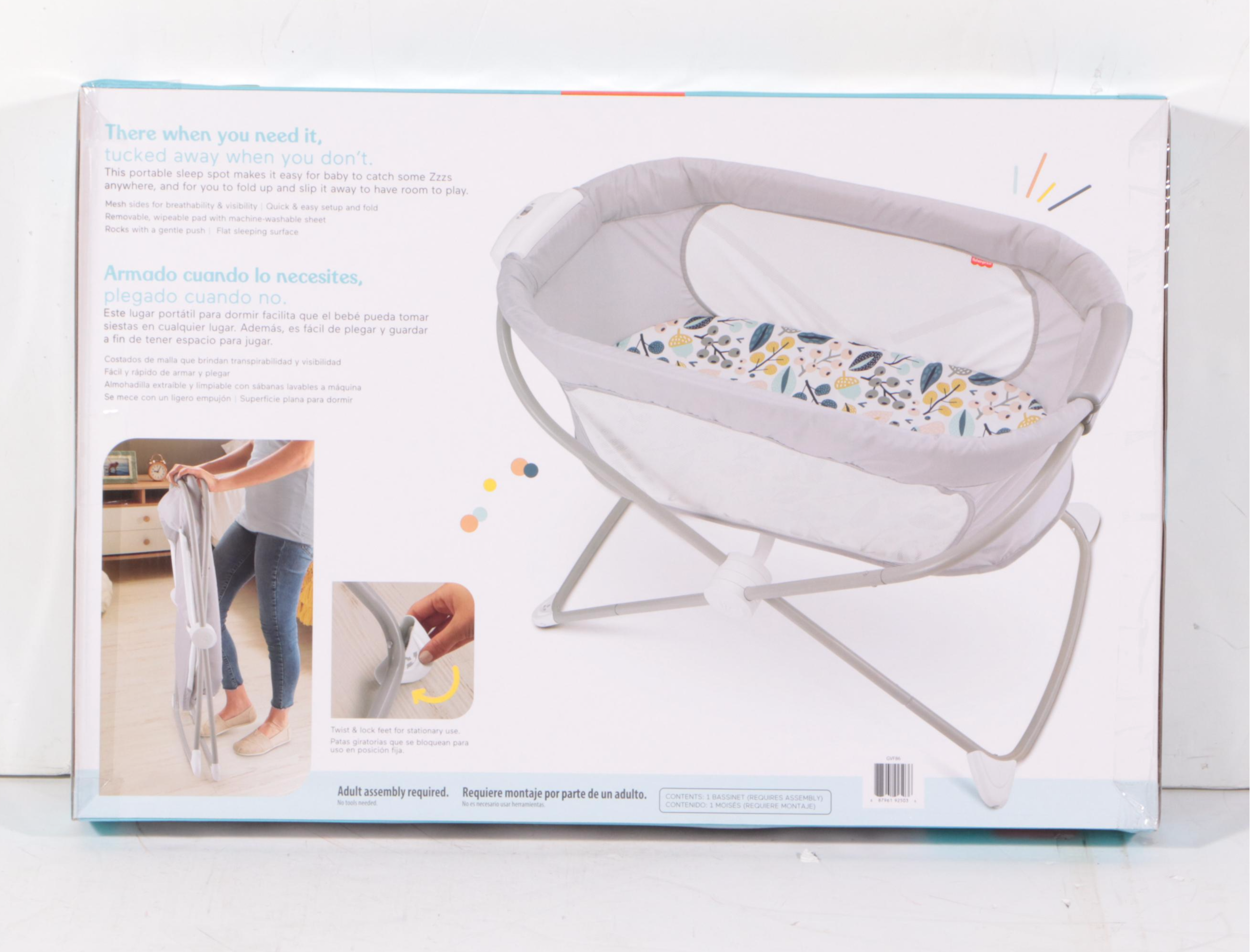 Fisher-Price Soothing View Folding Bassinet