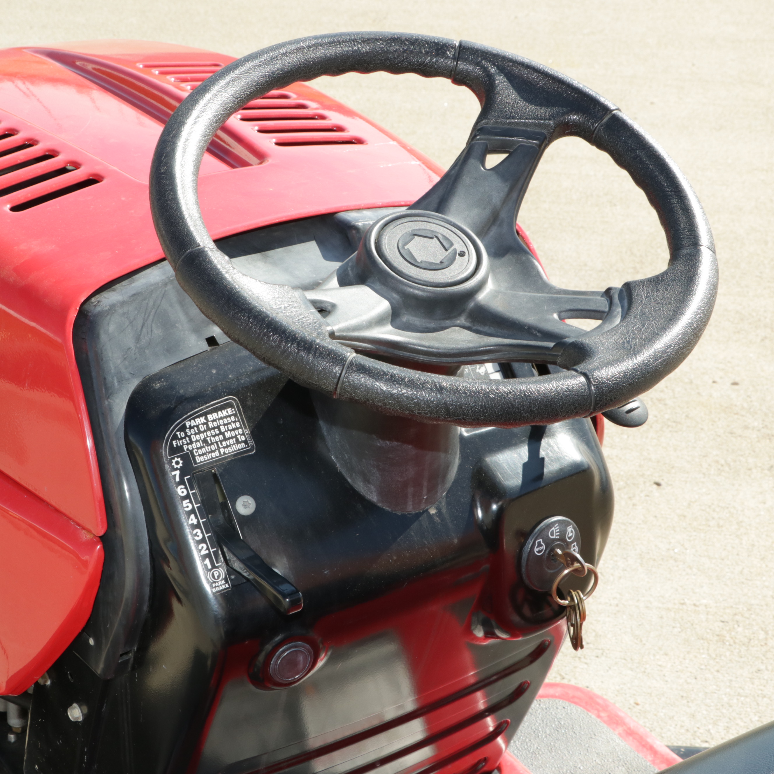 Troy-Bilt Pony 42" Deck Riding Lawnmower