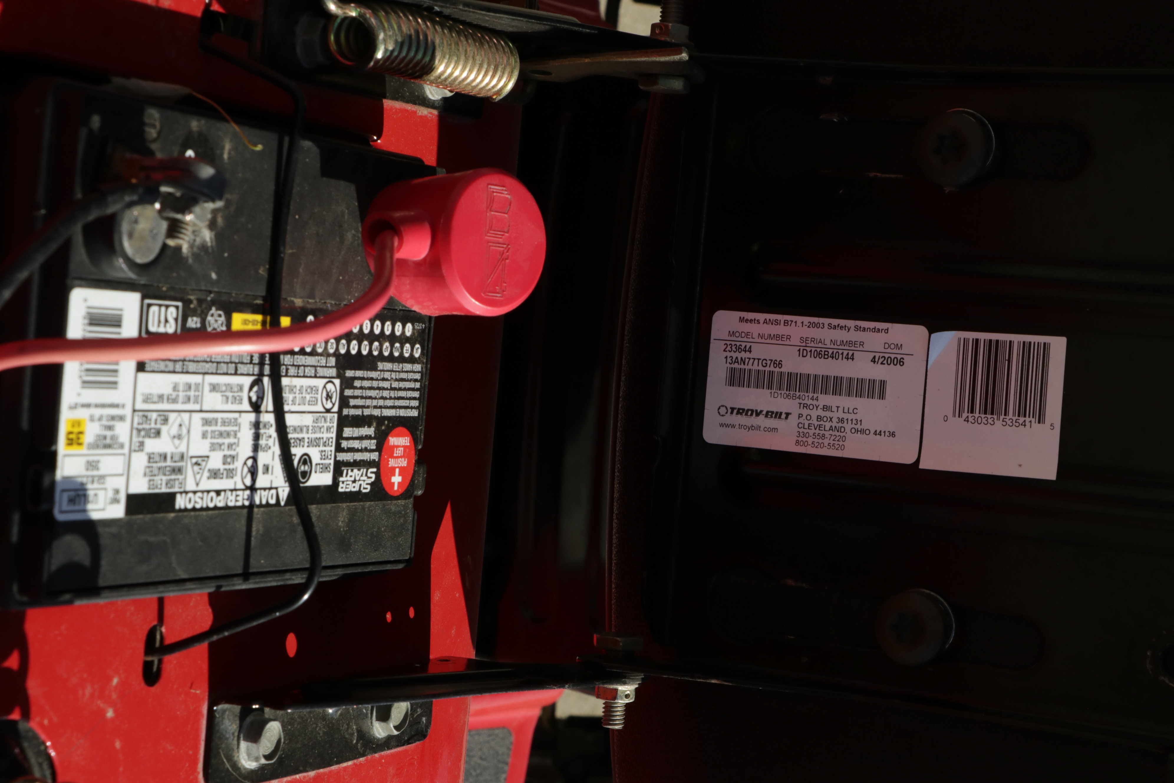 Troy-Bilt Pony 42" Deck Riding Lawnmower