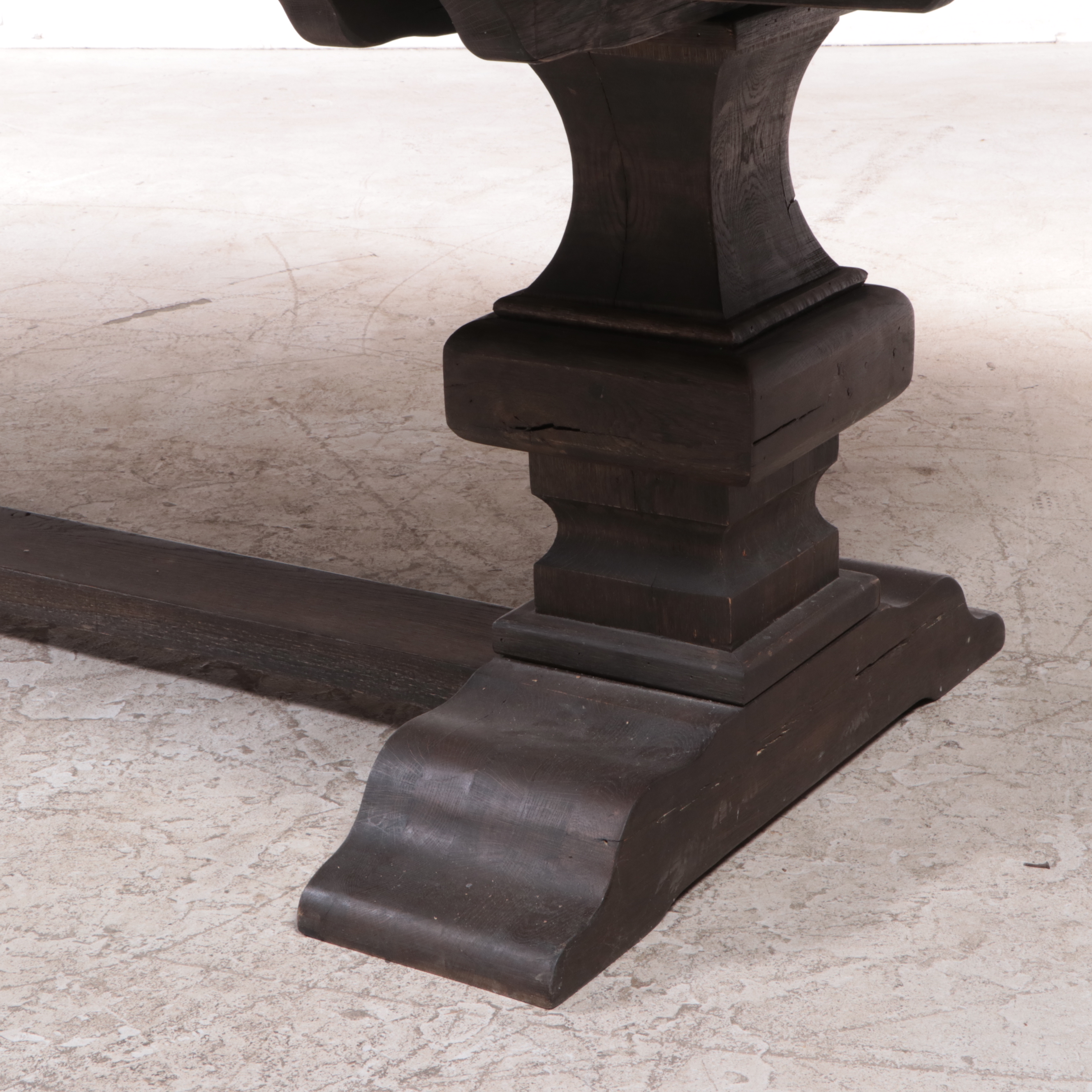 Pottery Barn "Banks" Oak Extending Dining Table