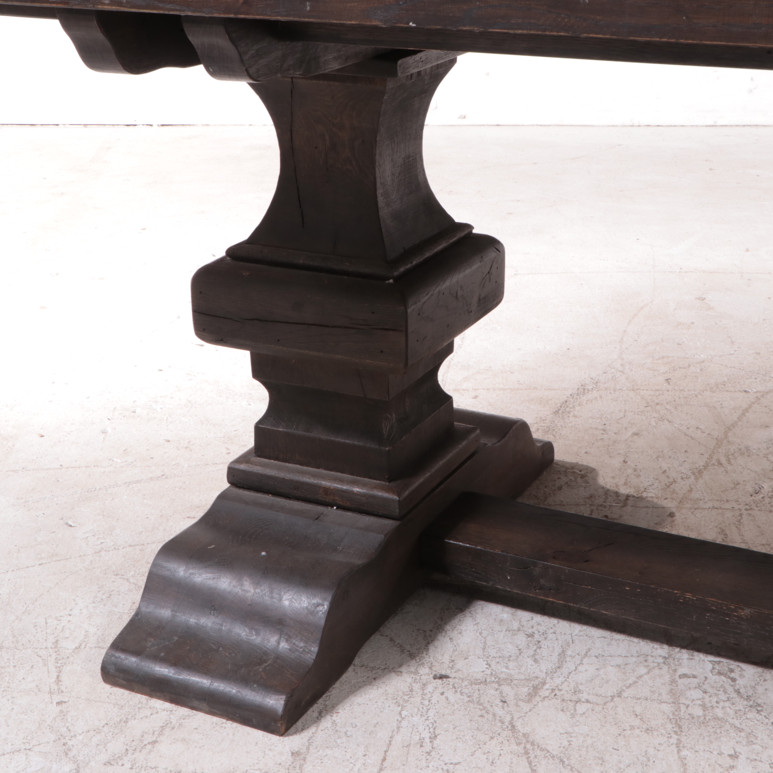 Pottery Barn "Banks" Oak Extending Dining Table