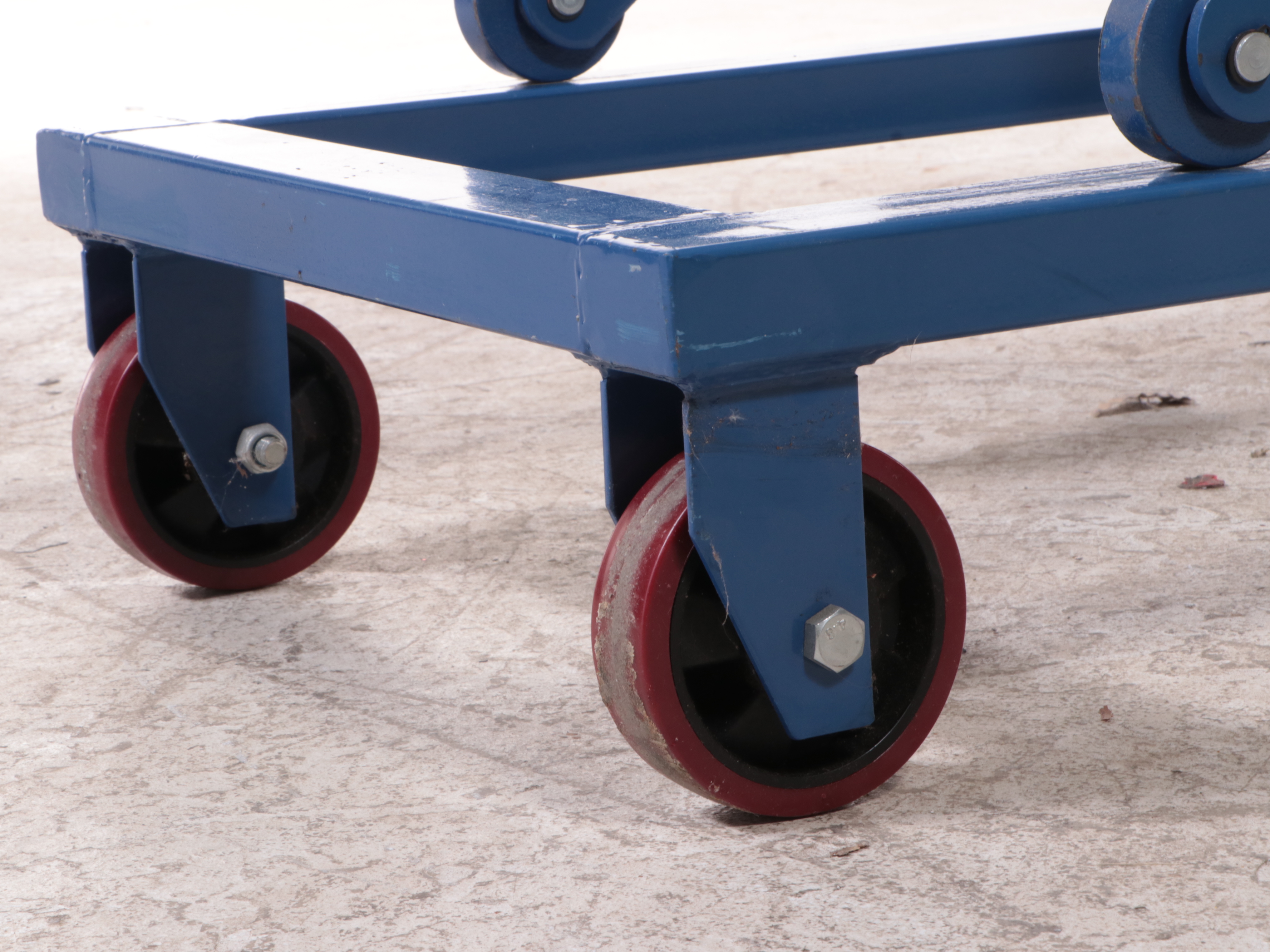 Vestil Steel Adjustable Height Manual Lift Table