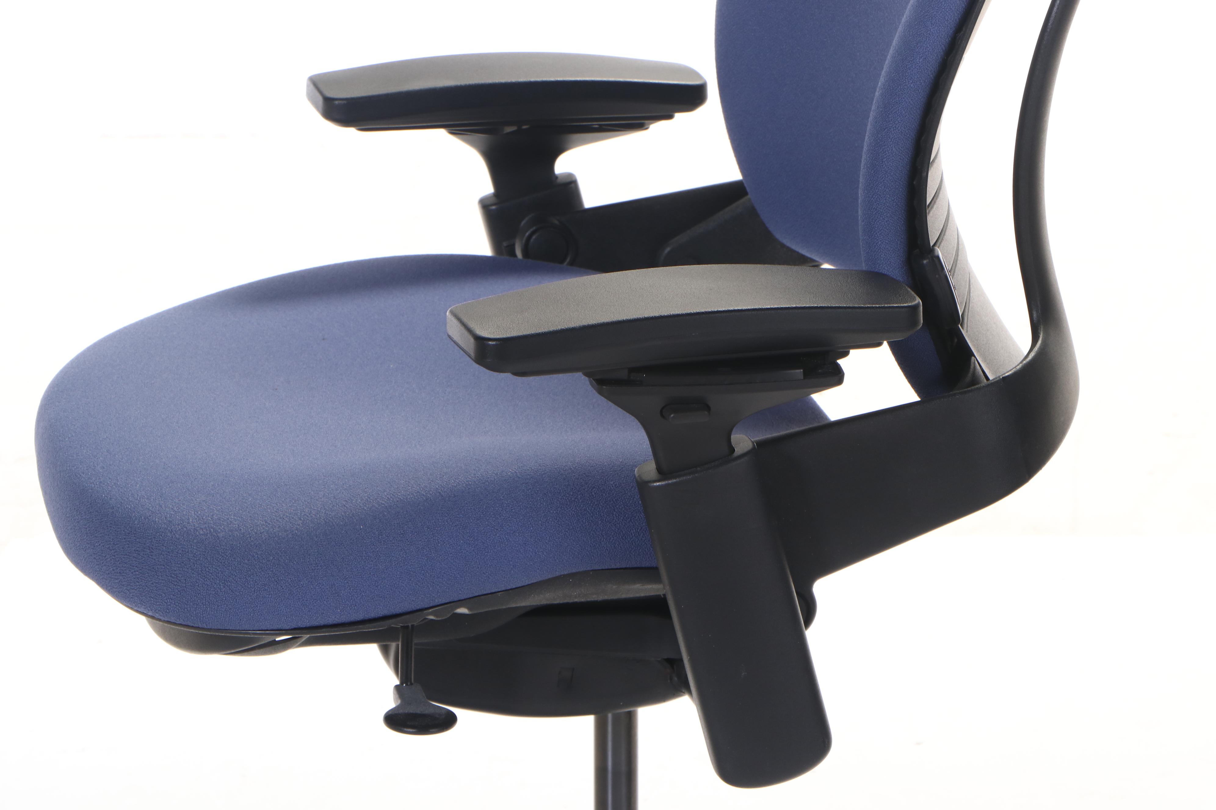 Steelcase Adjustable Swivel Desk Chair